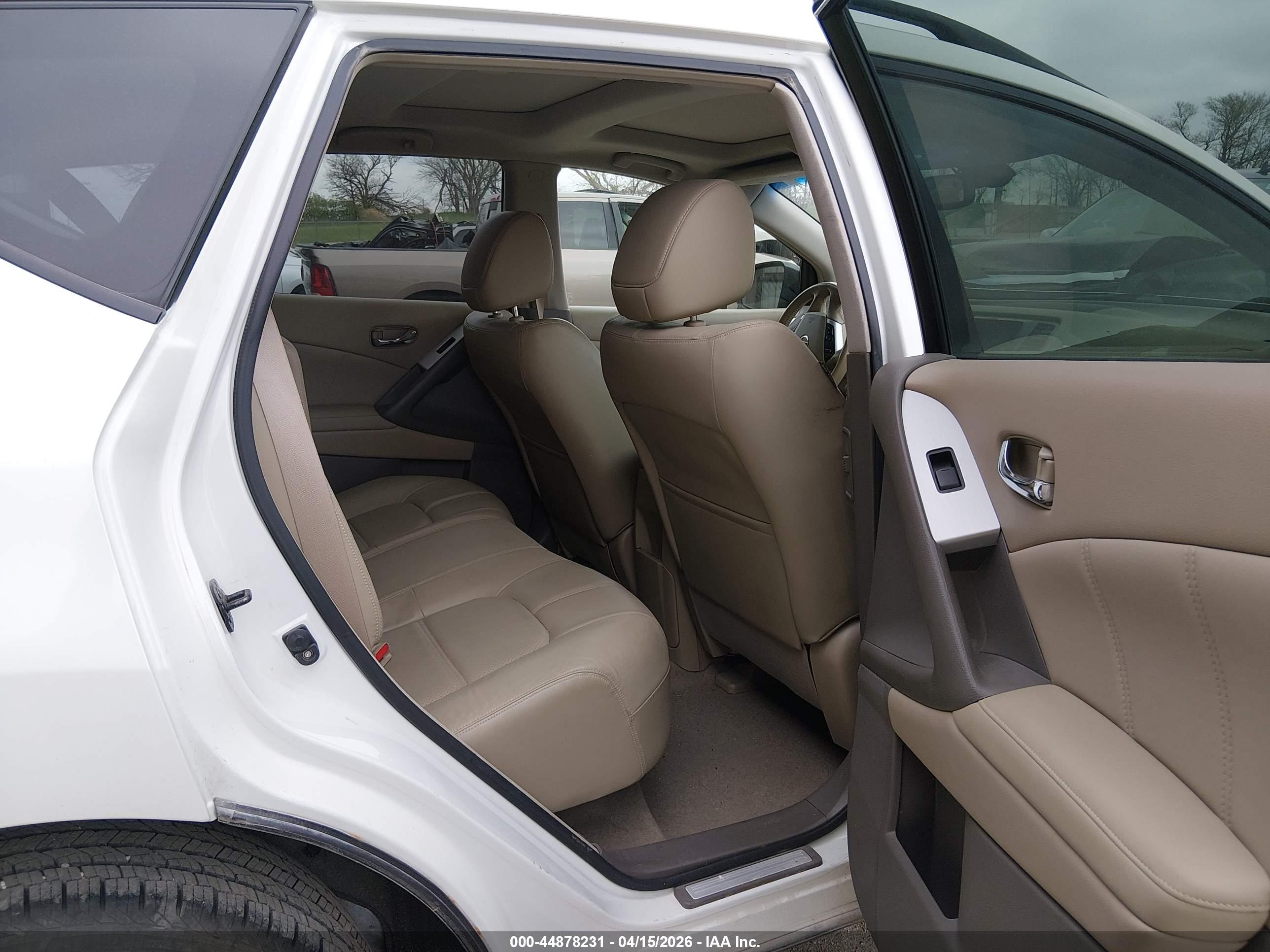 NISSAN MURANO image 8