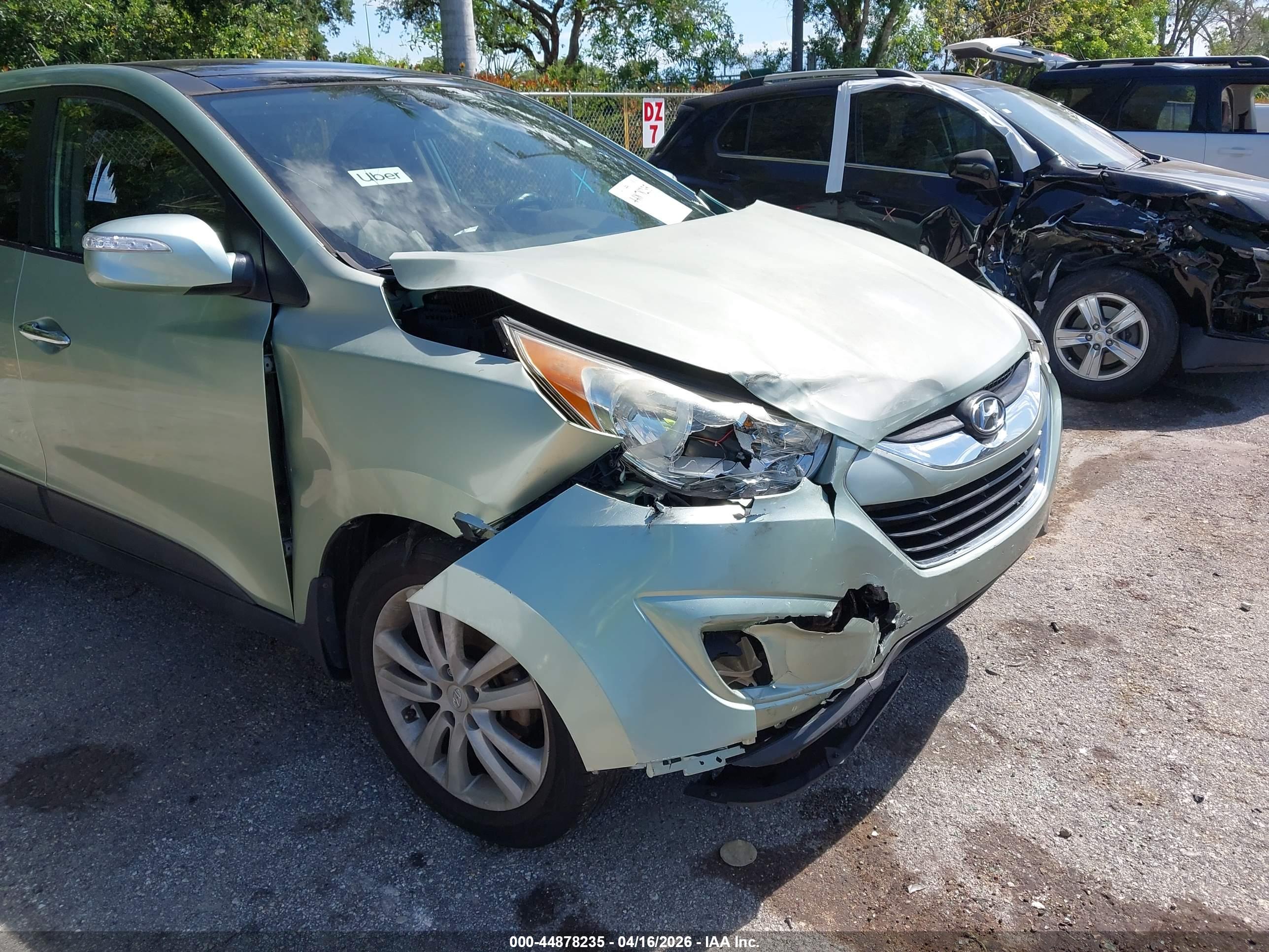 HYUNDAI TUCSON image 6