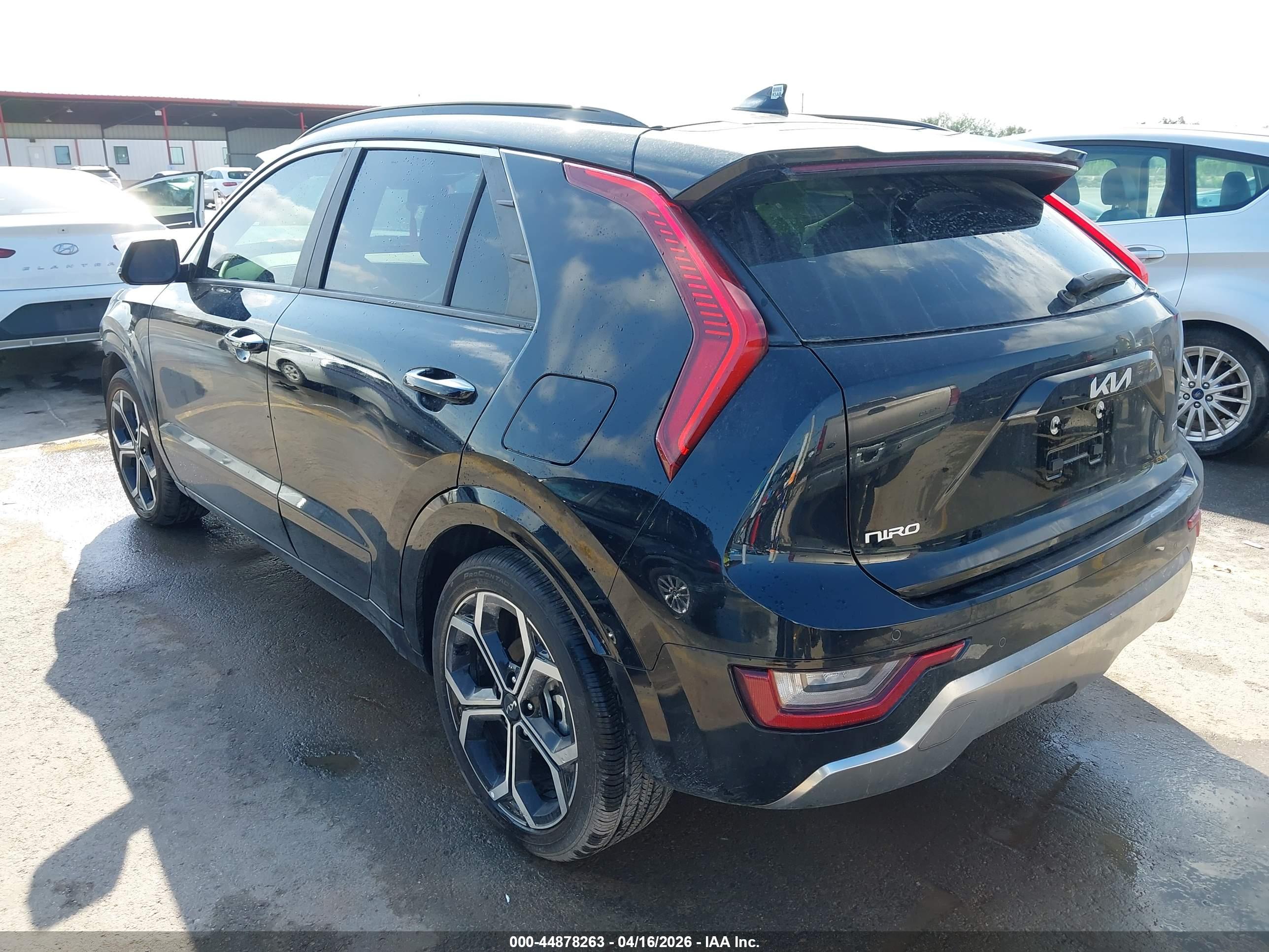 KIA NIRO image 3