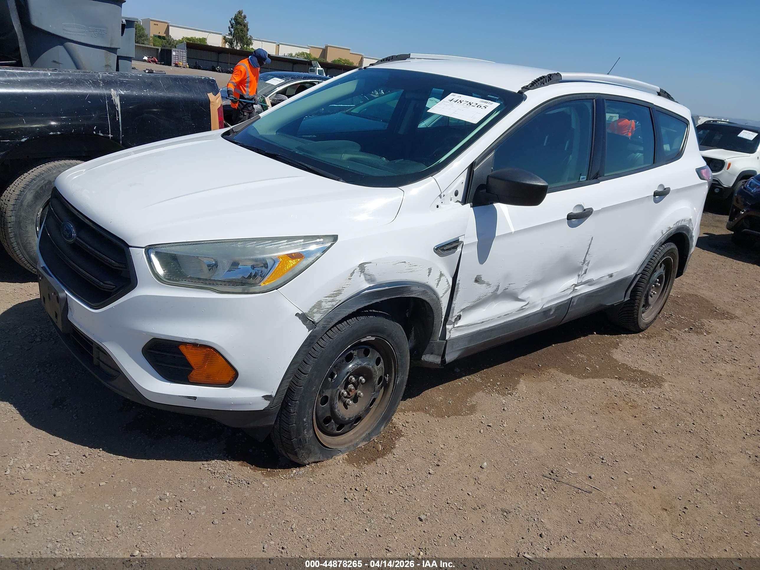 FORD ESCAPE image 2