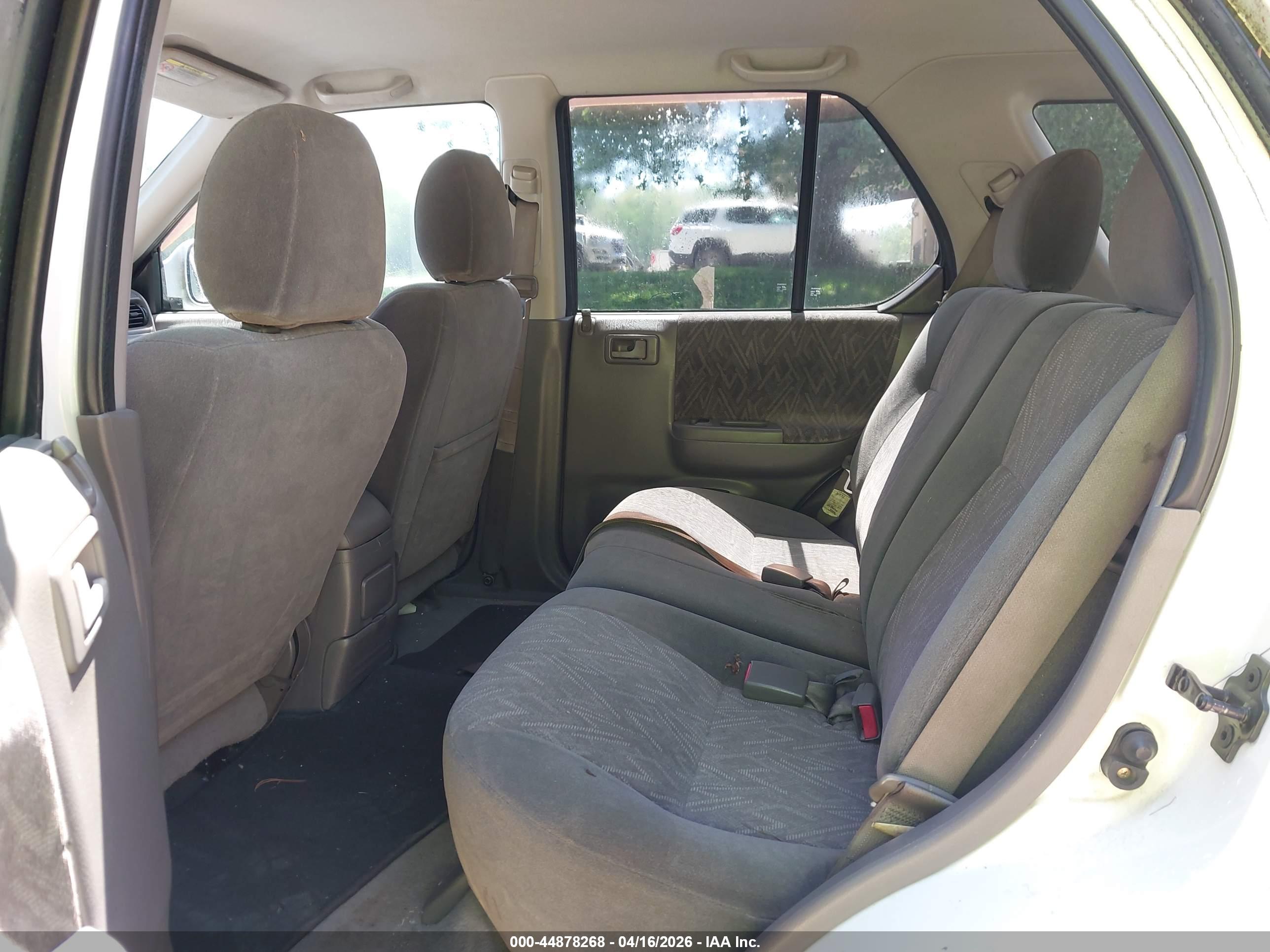 ISUZU RODEO image 8