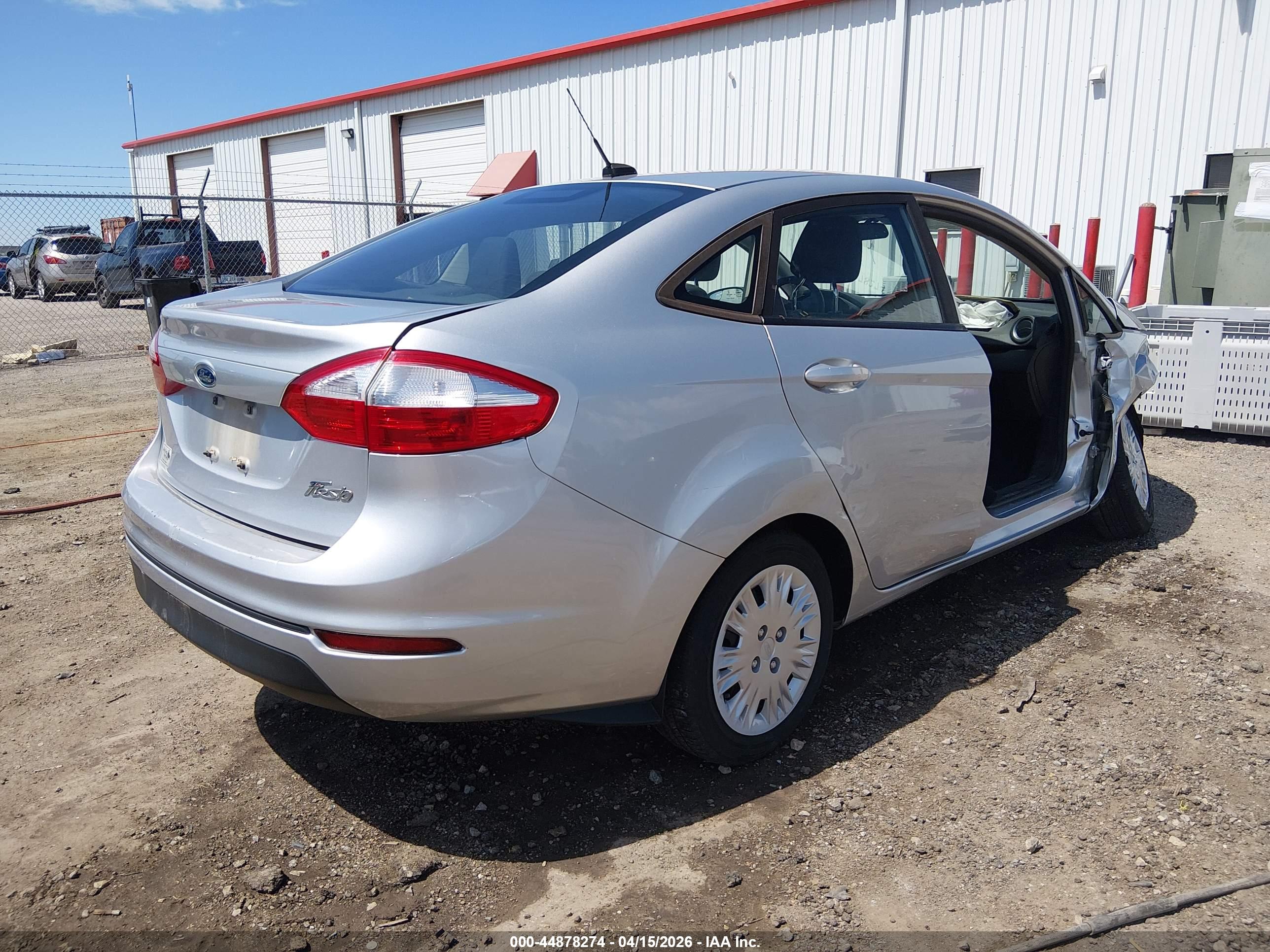 FORD FIESTA image 4