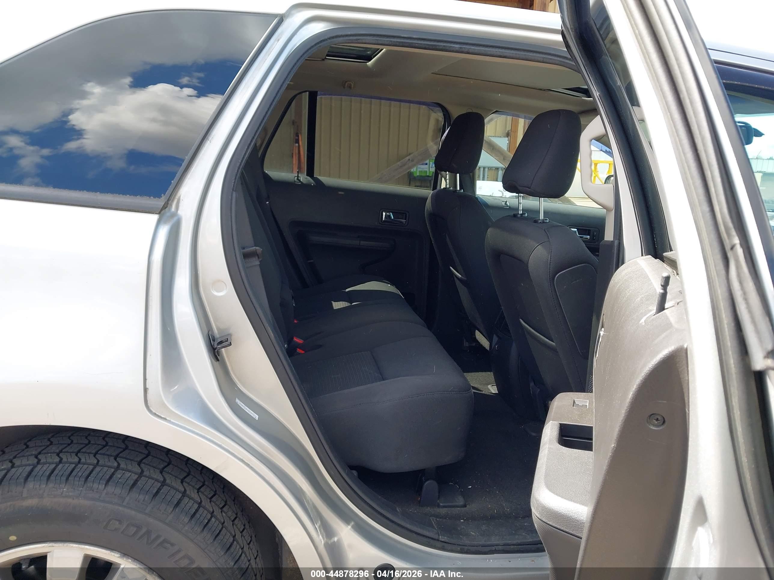 FORD EDGE image 8