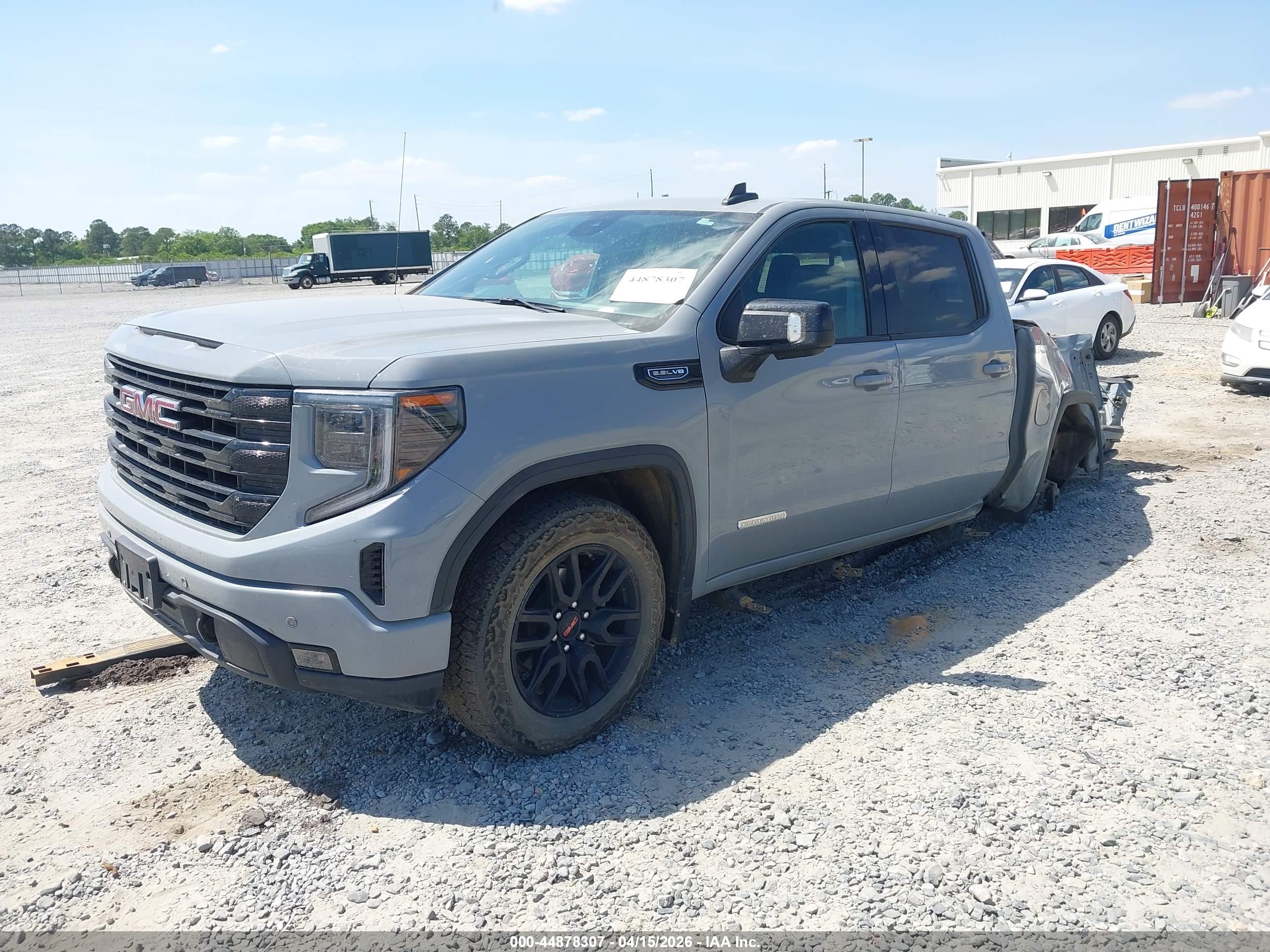 GMC SIERRA image 2
