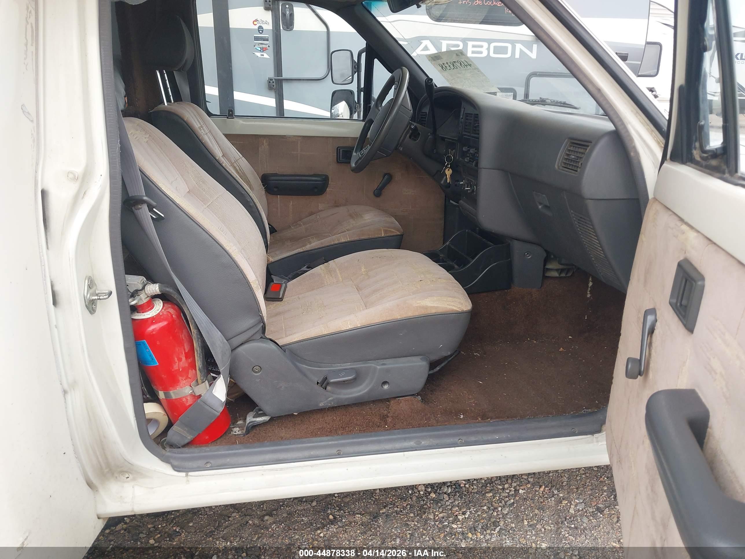 TOYOTA PICKUP image 5