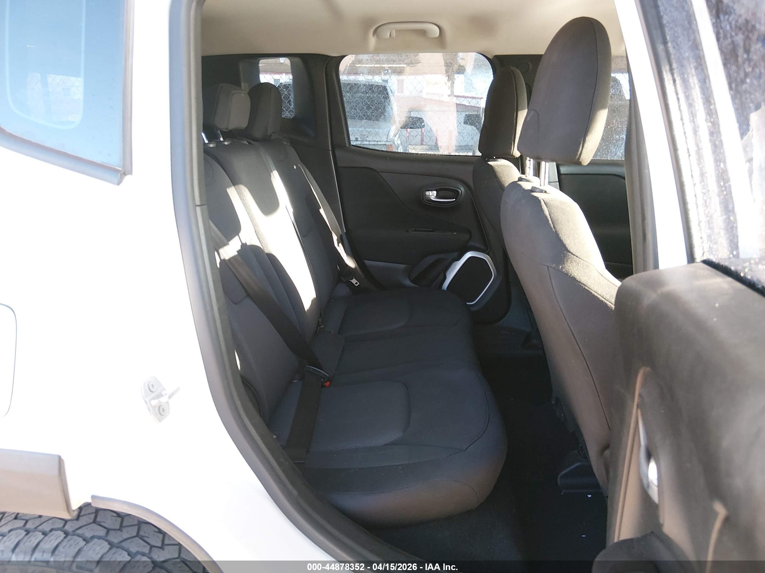 JEEP RENEGADE image 8