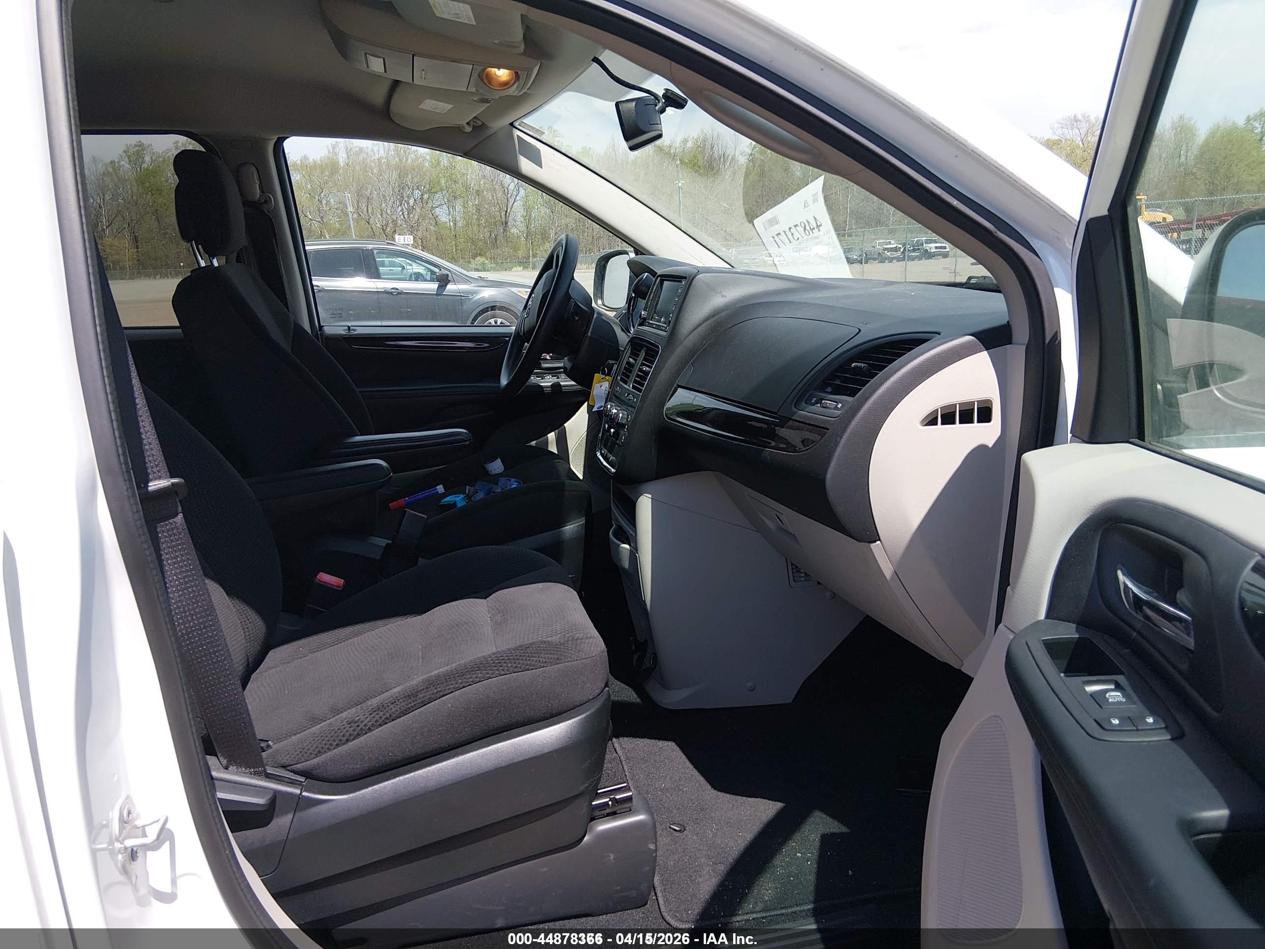 DODGE GRAND image 5