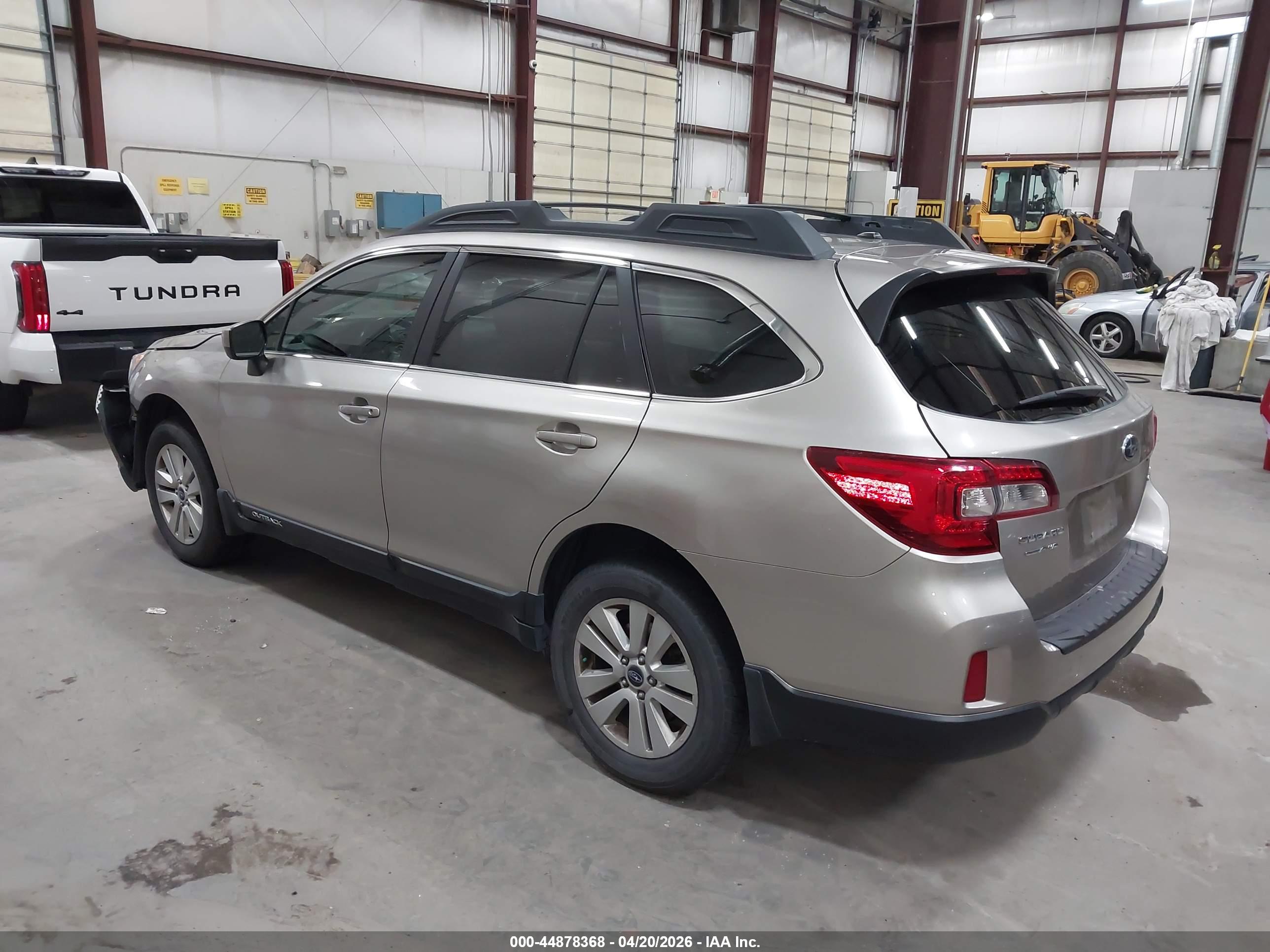 SUBARU OUTBACK image 3