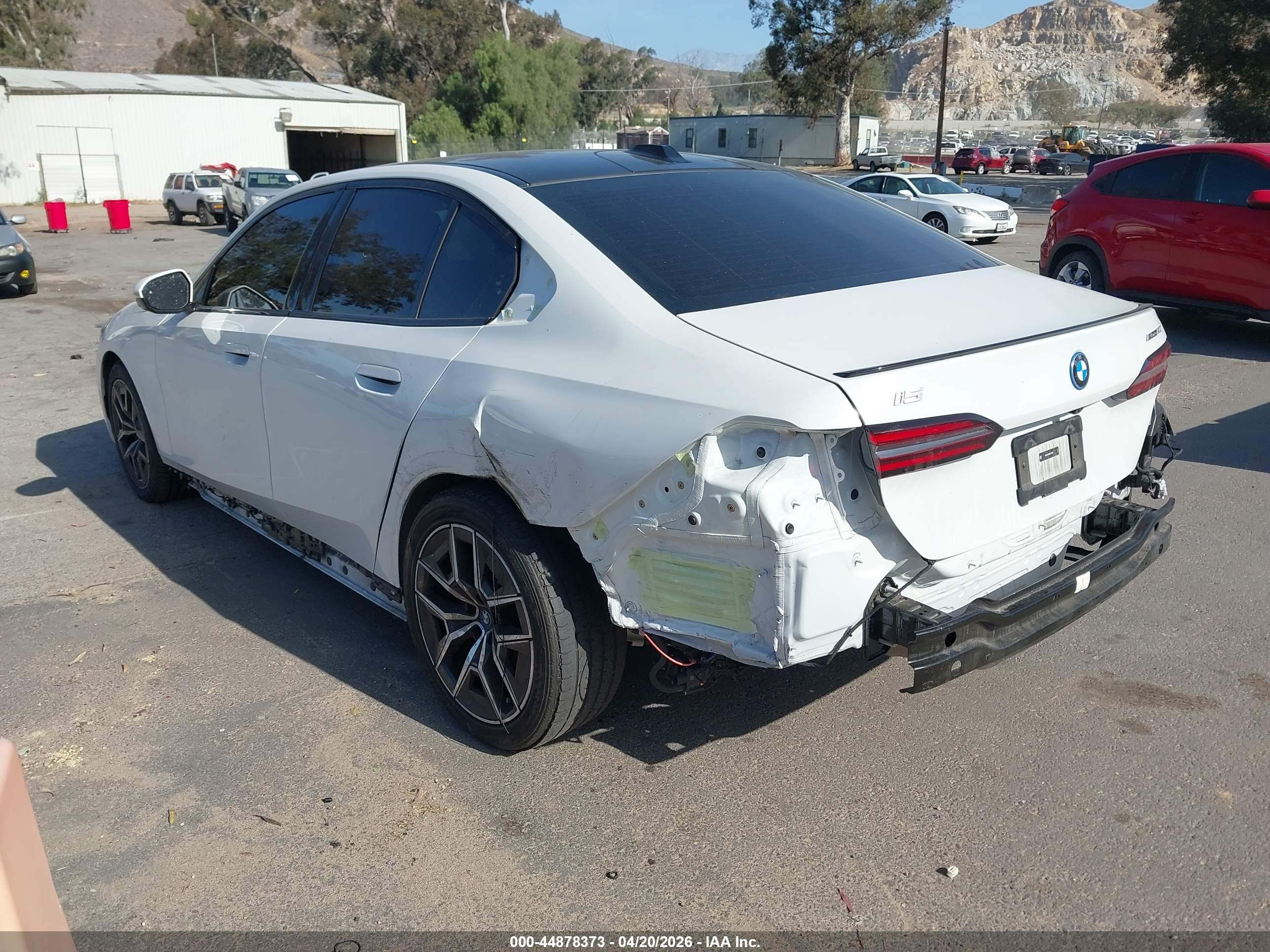 BMW I5 image 3