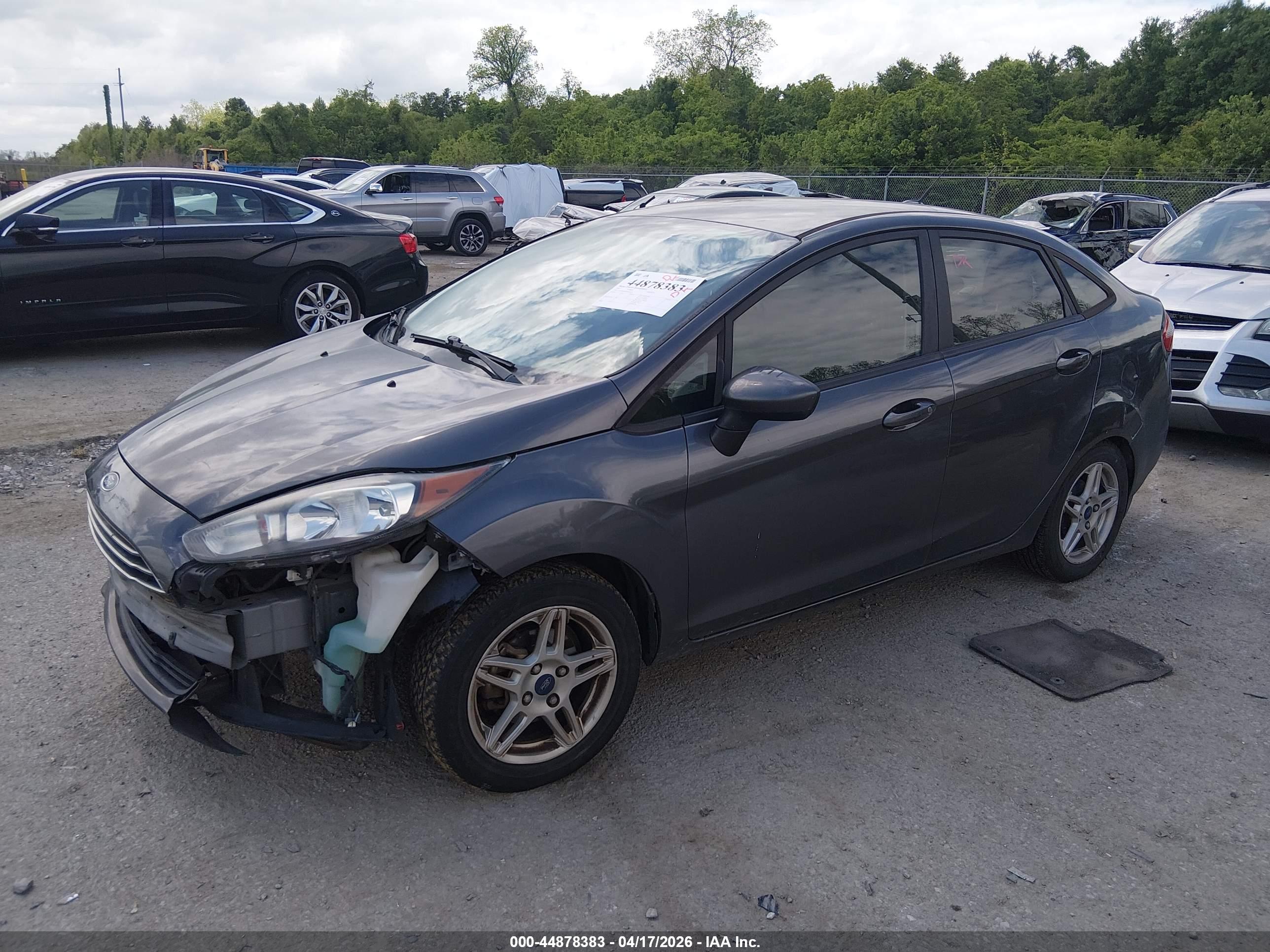 FORD FIESTA image 2