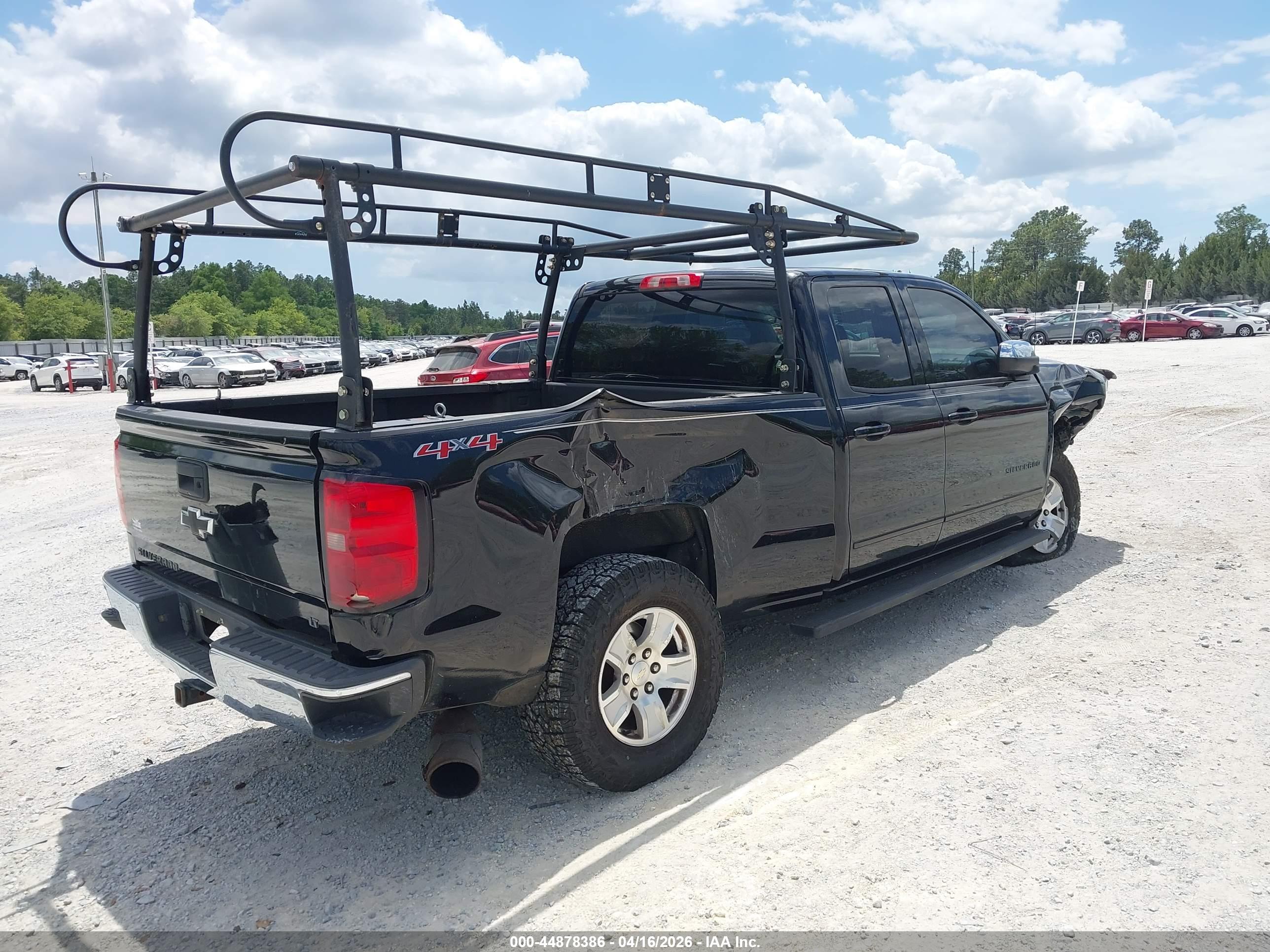 CHEVROLET SILVERADO image 4