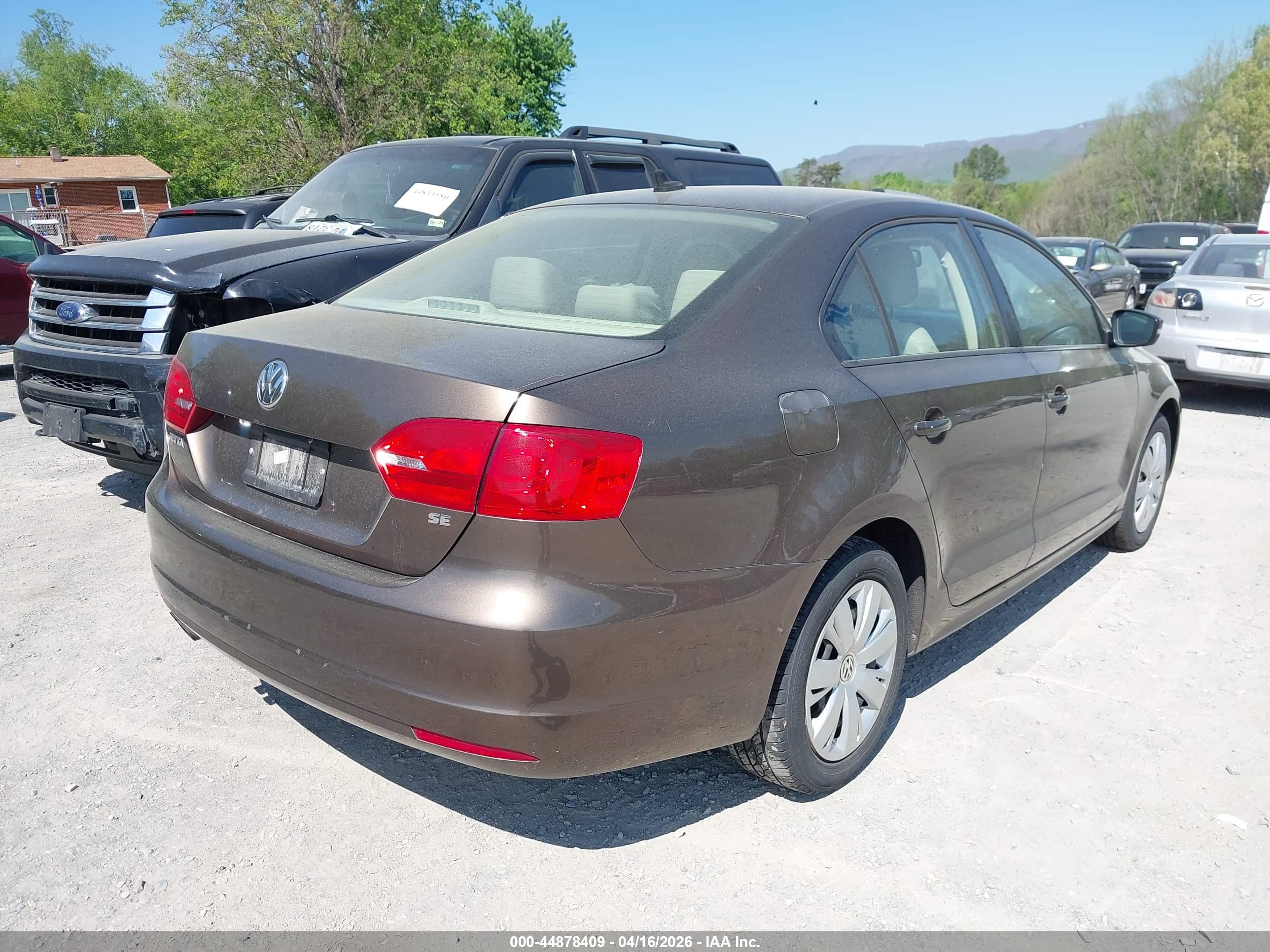 VOLKSWAGEN JETTA image 6