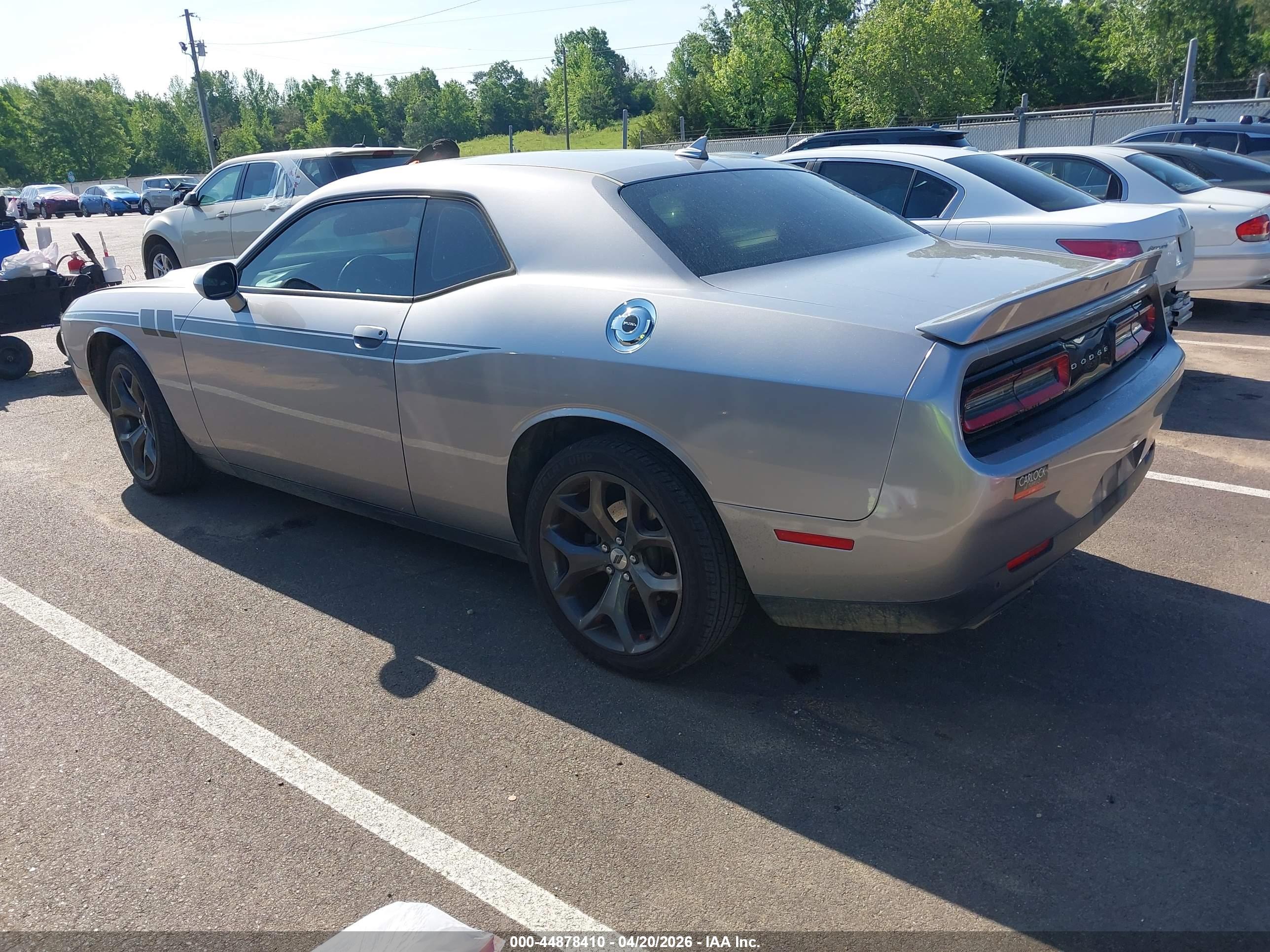 DODGE CHALLENGER image 3