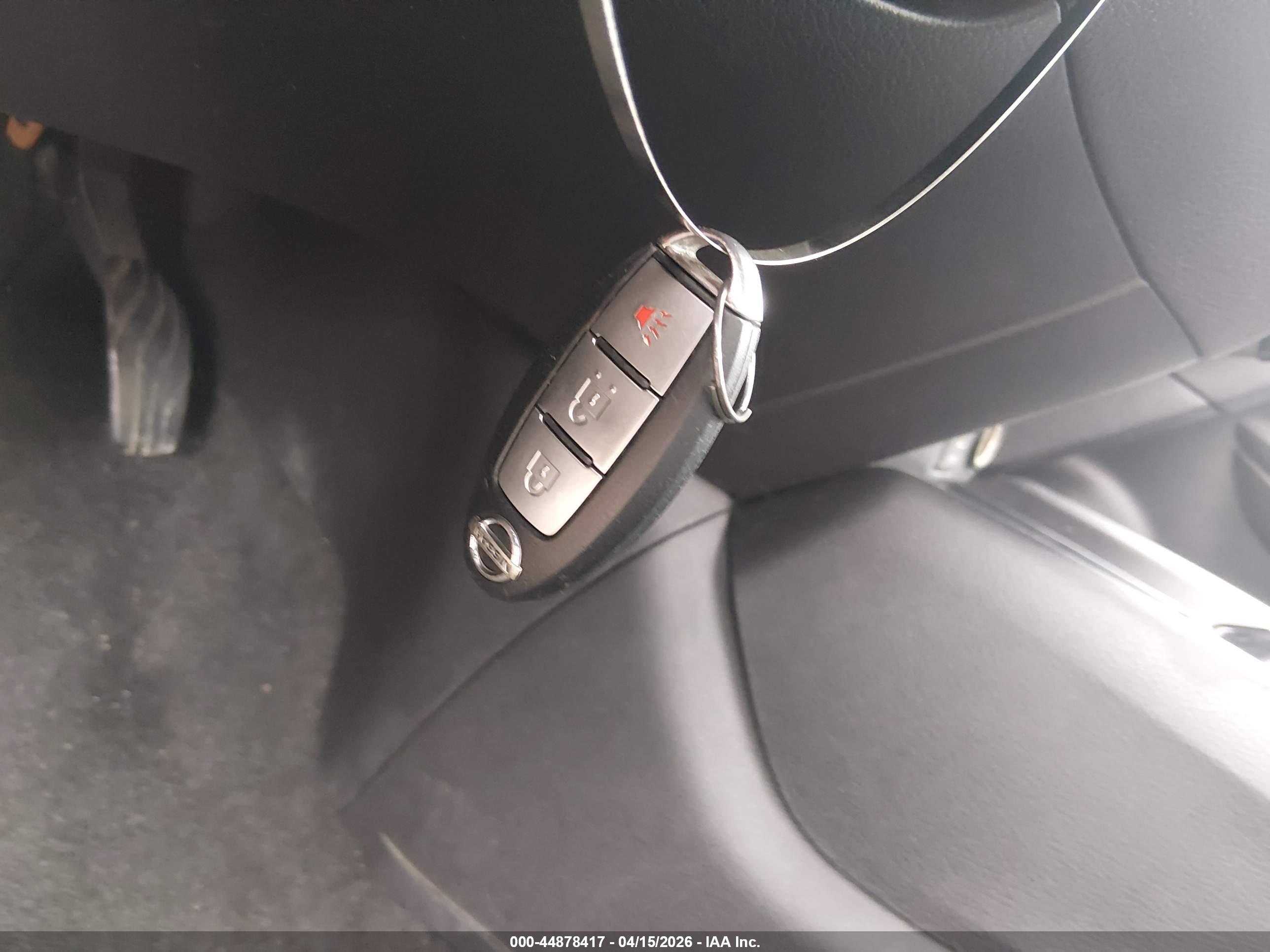 NISSAN ROGUE image 11