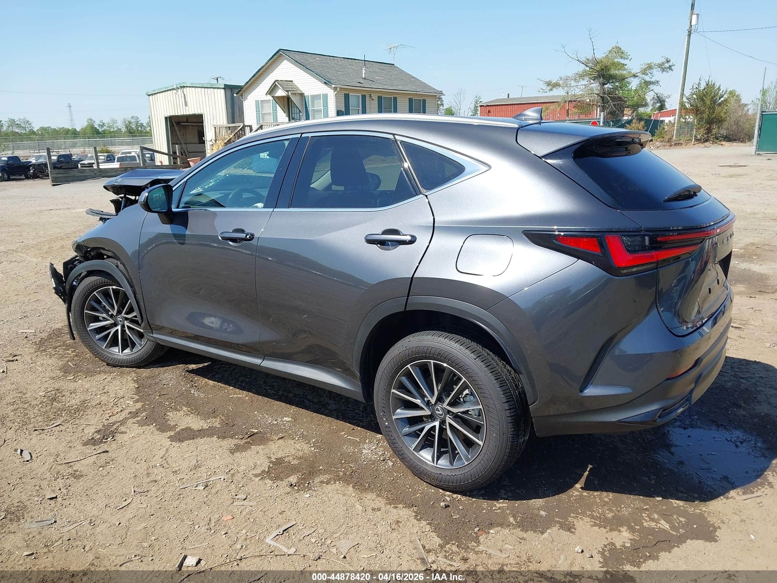 LEXUS NX image 3