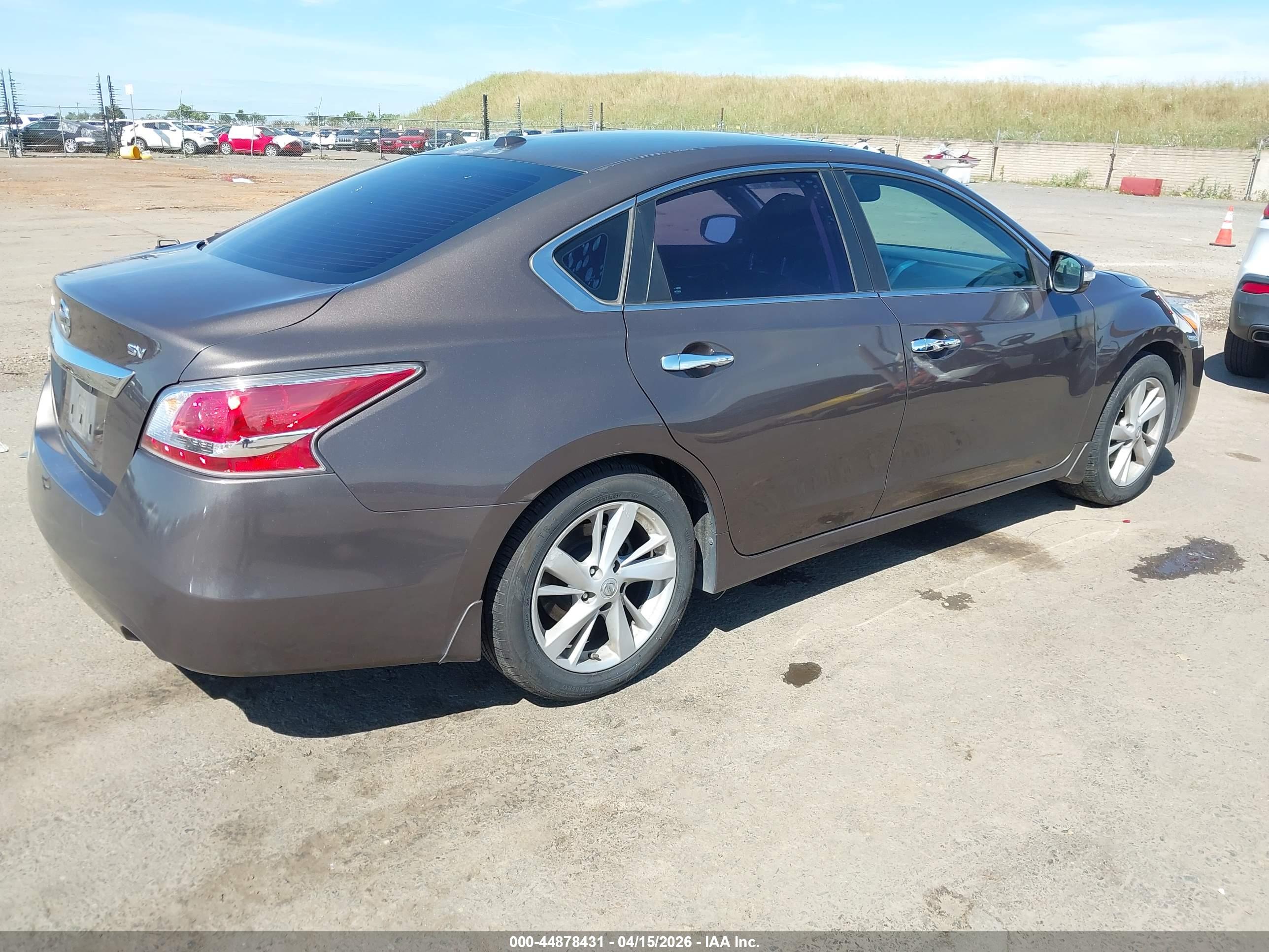 NISSAN ALTIMA image 4