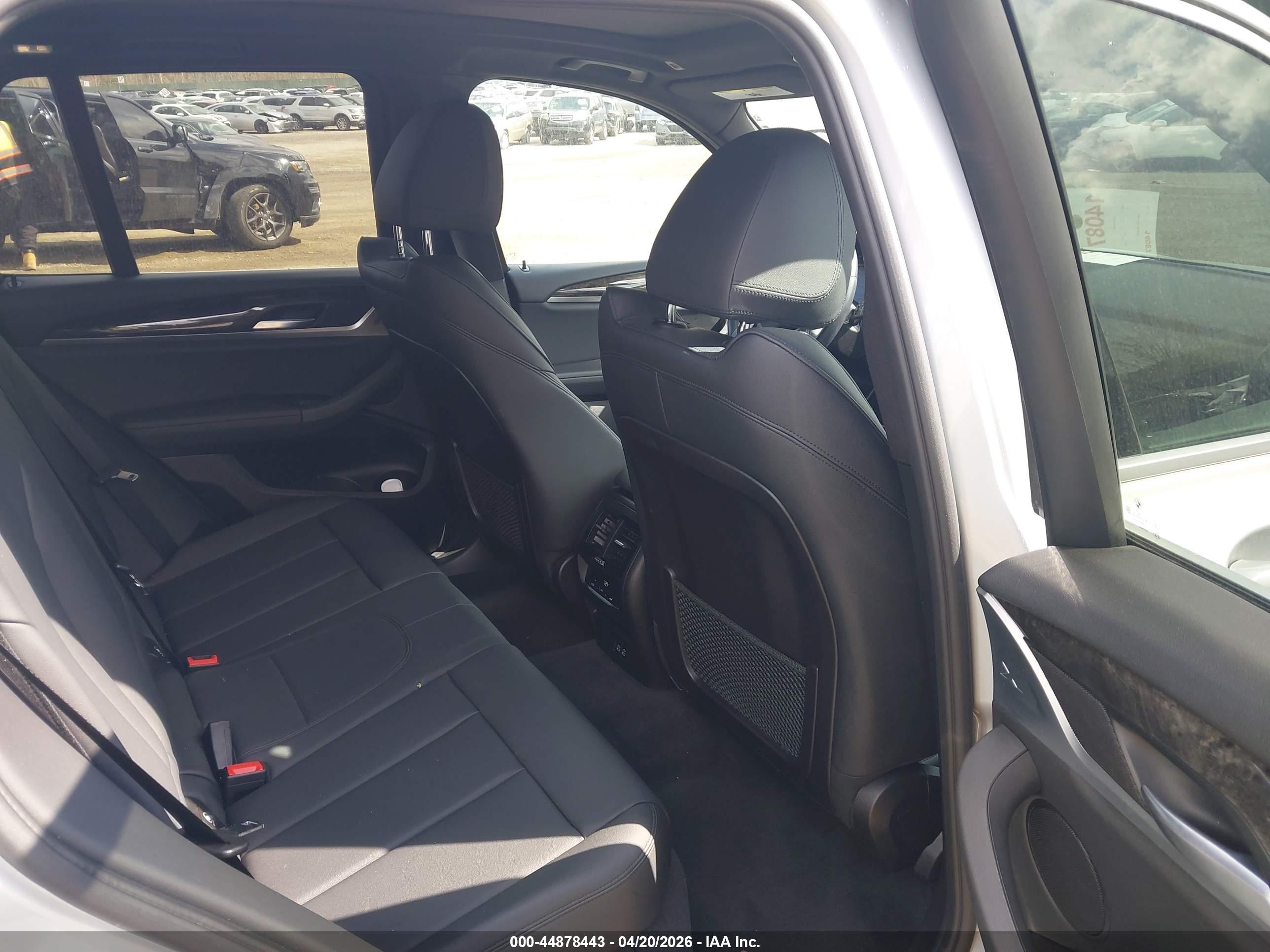 BMW X3 image 8
