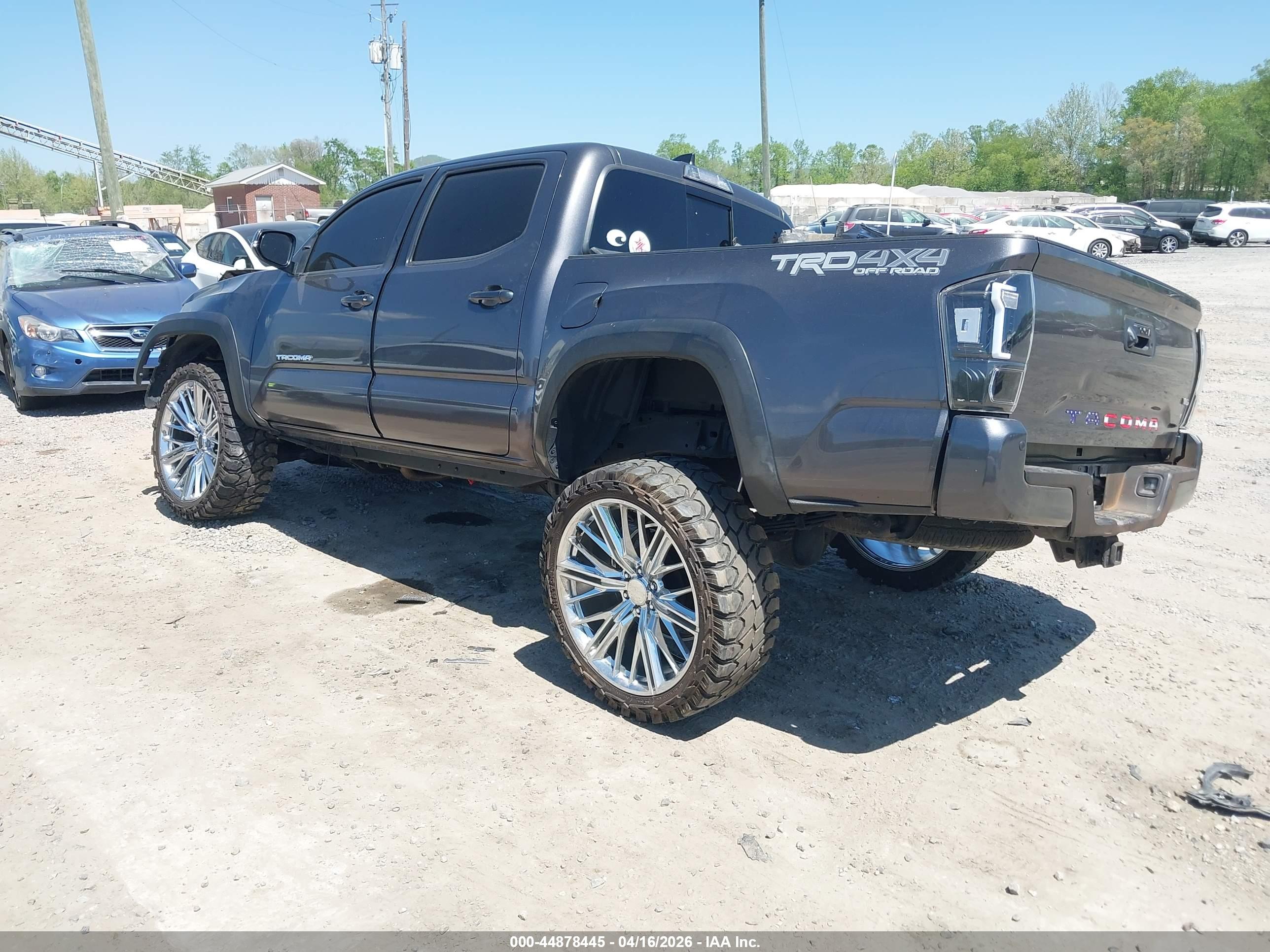 TOYOTA TACOMA image 3