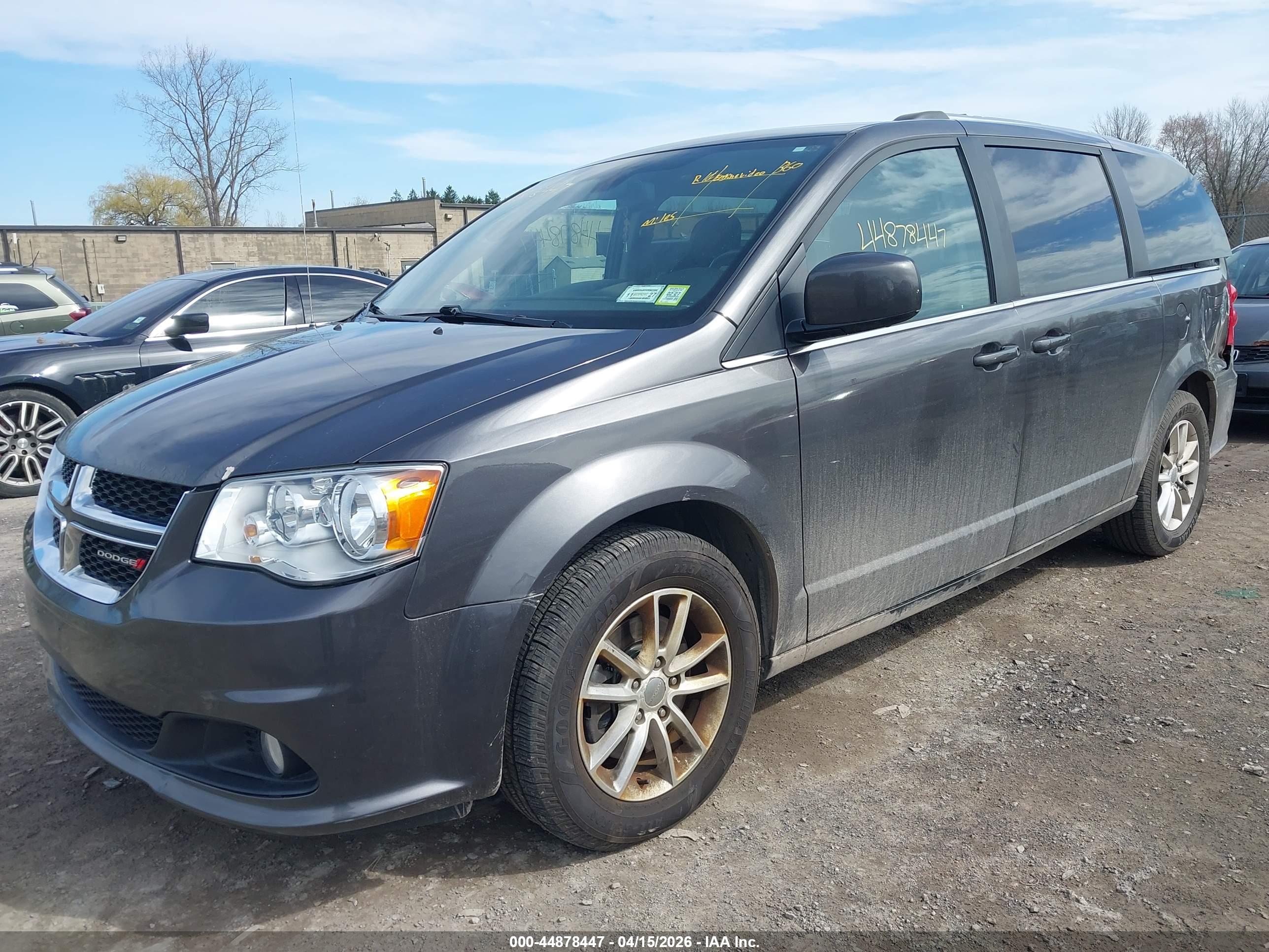 DODGE GRAND image 2