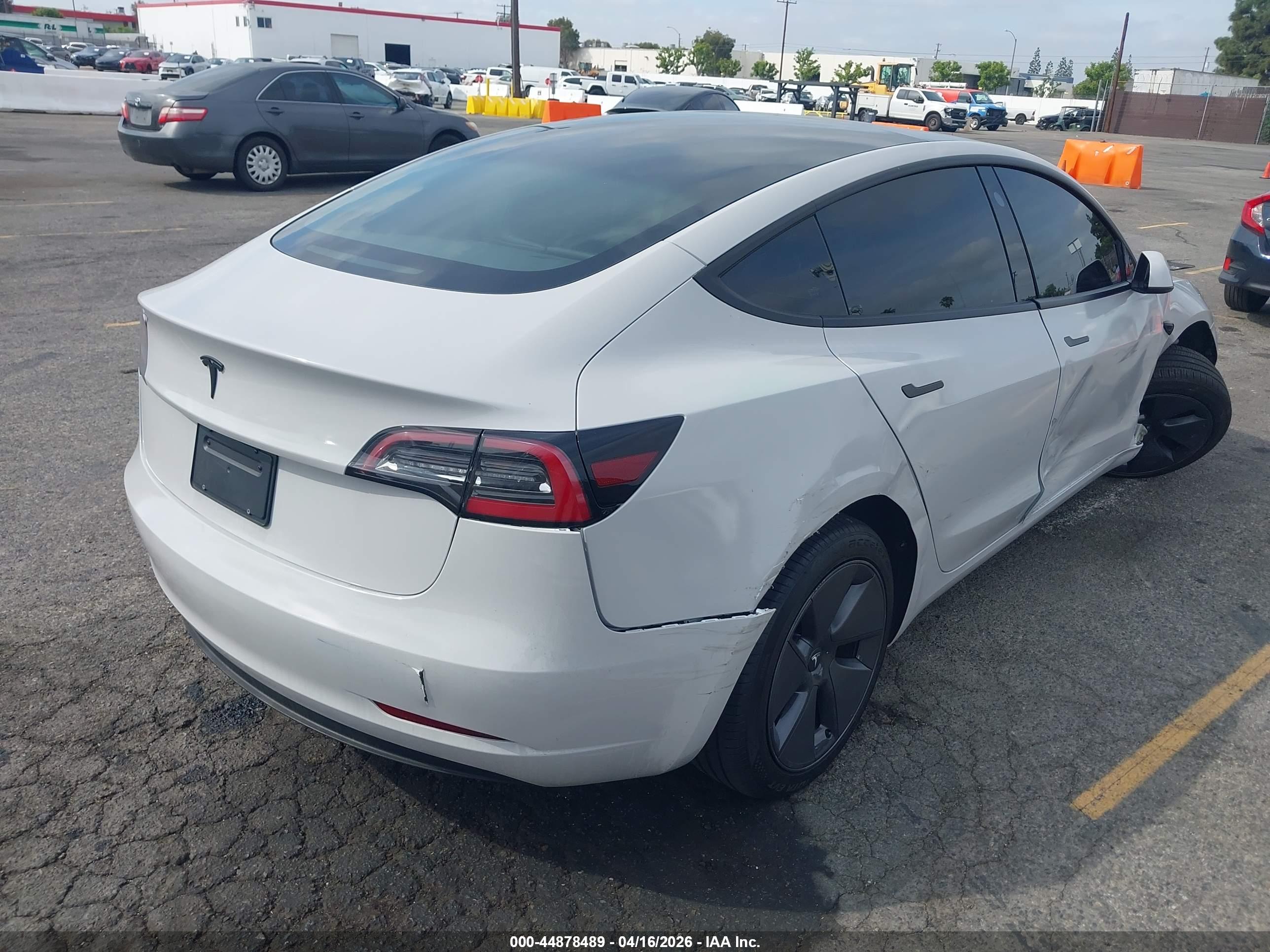 TESLA MODEL image 4