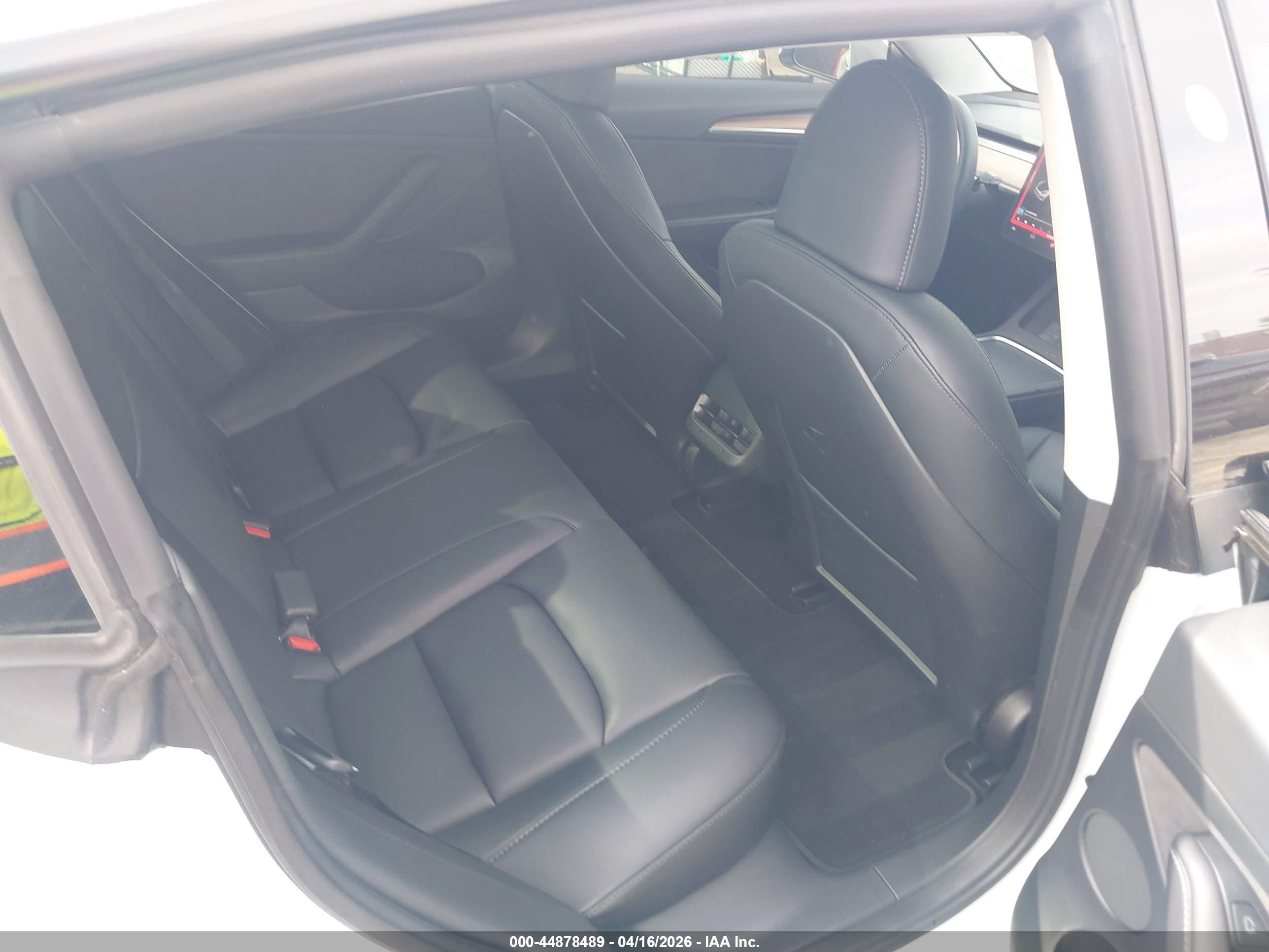 TESLA MODEL image 8