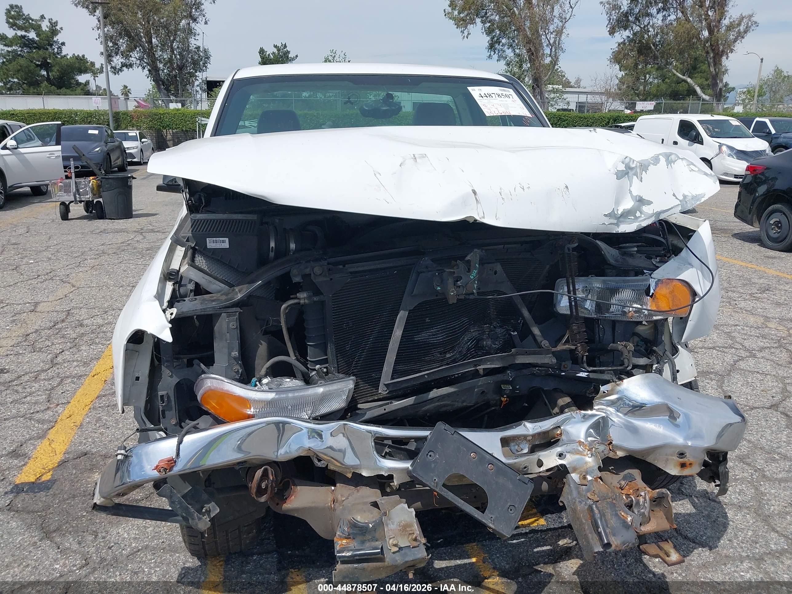 GMC SIERRA image 6