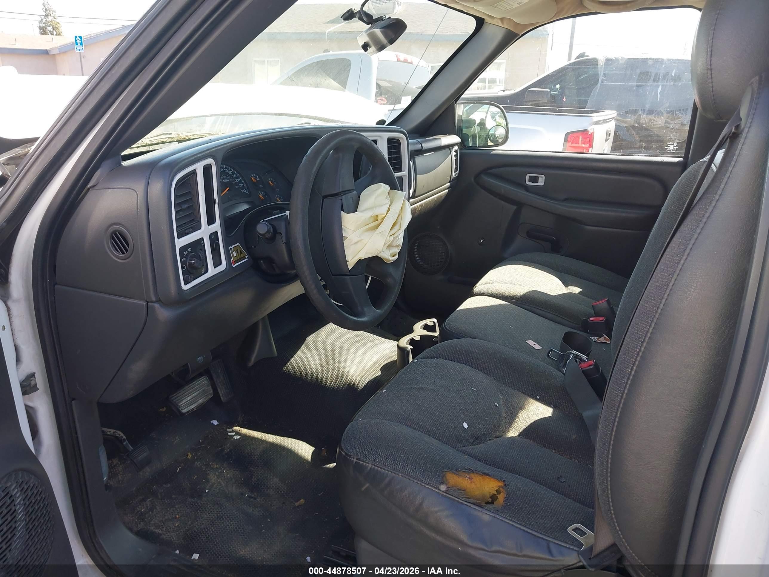 GMC SIERRA image 8