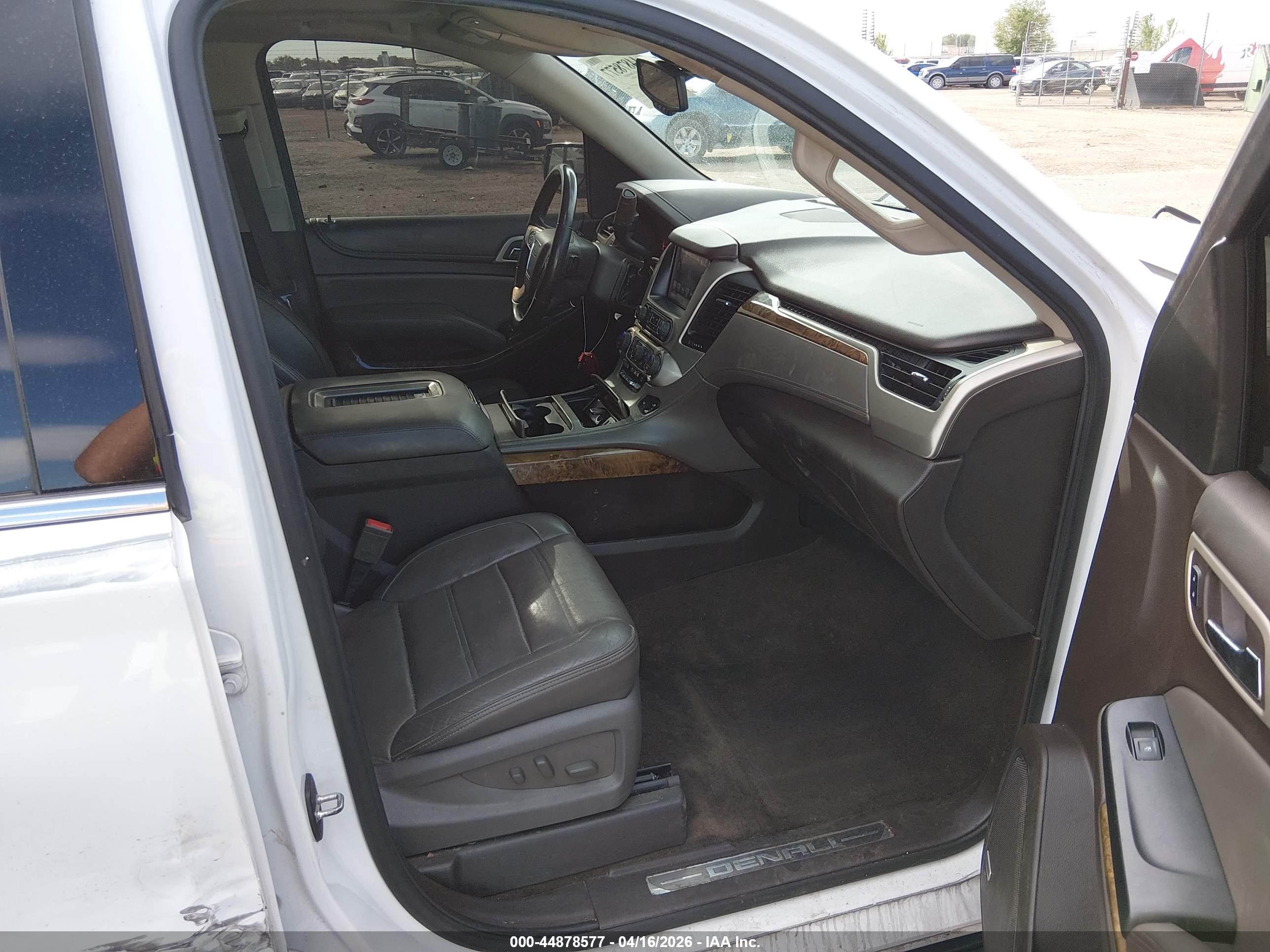 GMC YUKON image 5