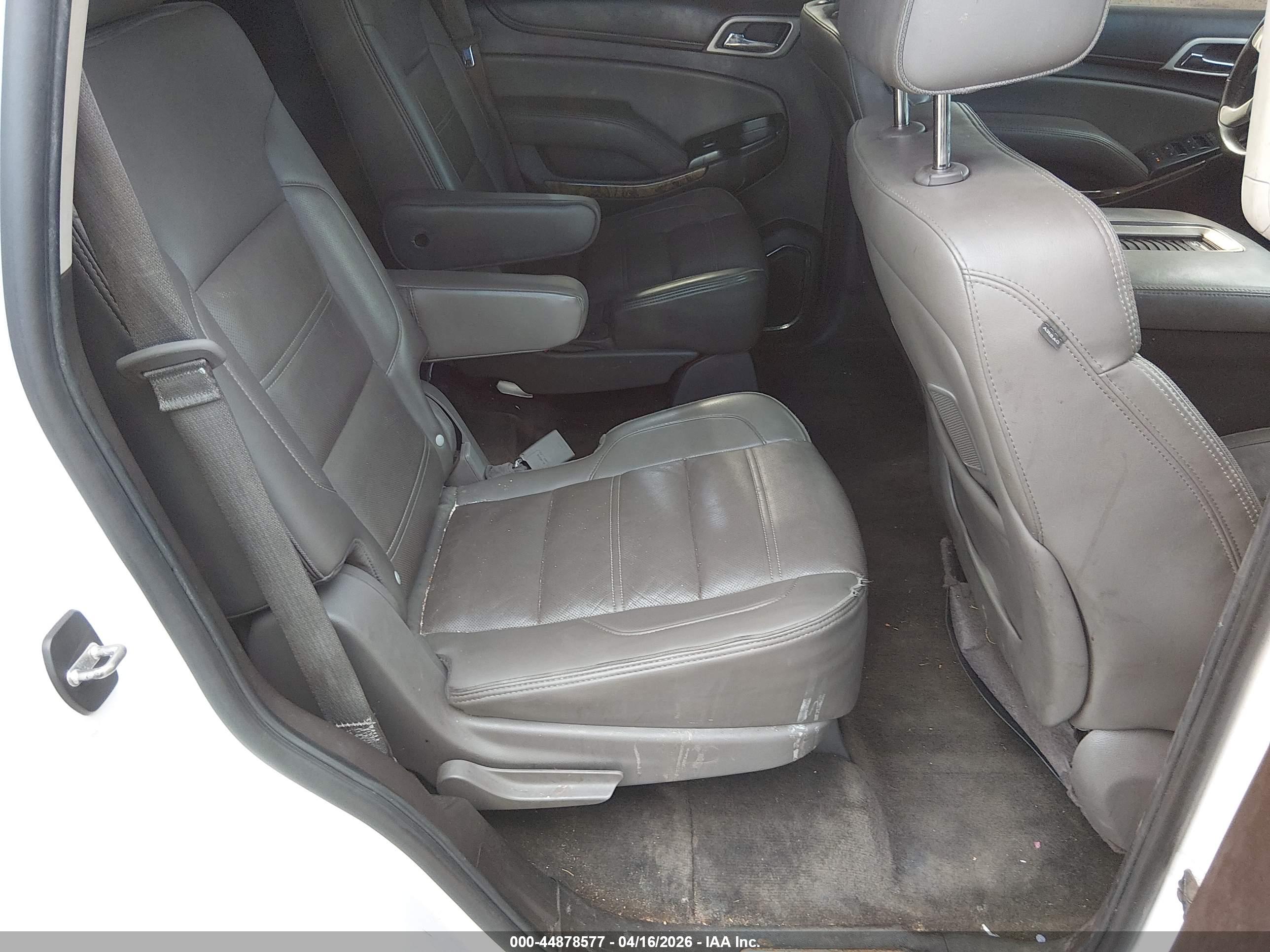 GMC YUKON image 8