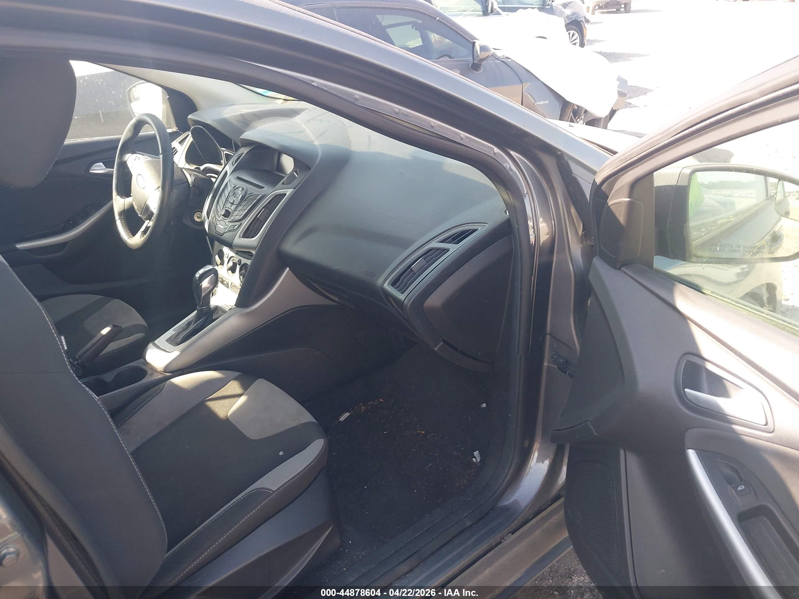 FORD FOCUS image 5