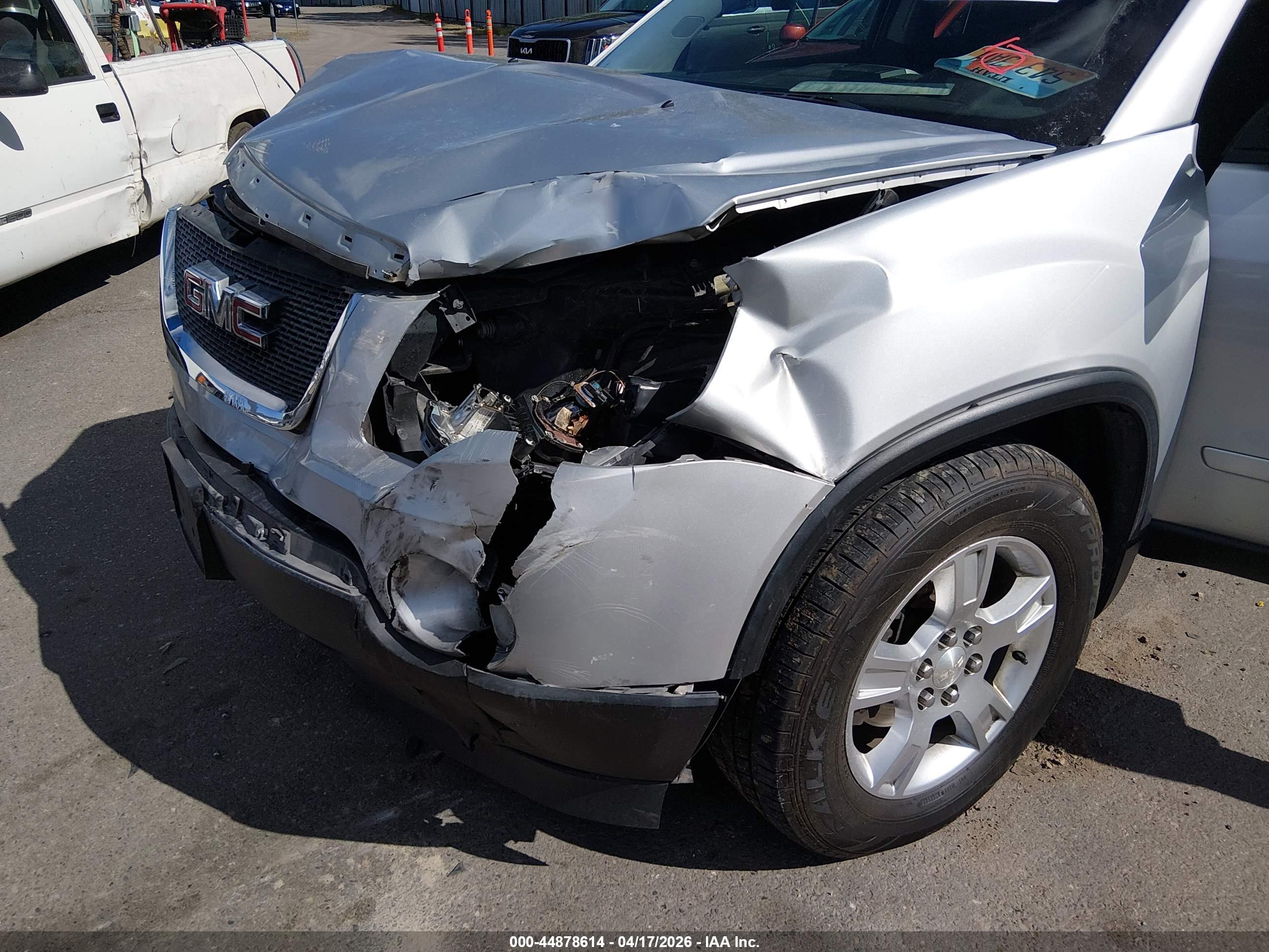 GMC ACADIA image 6