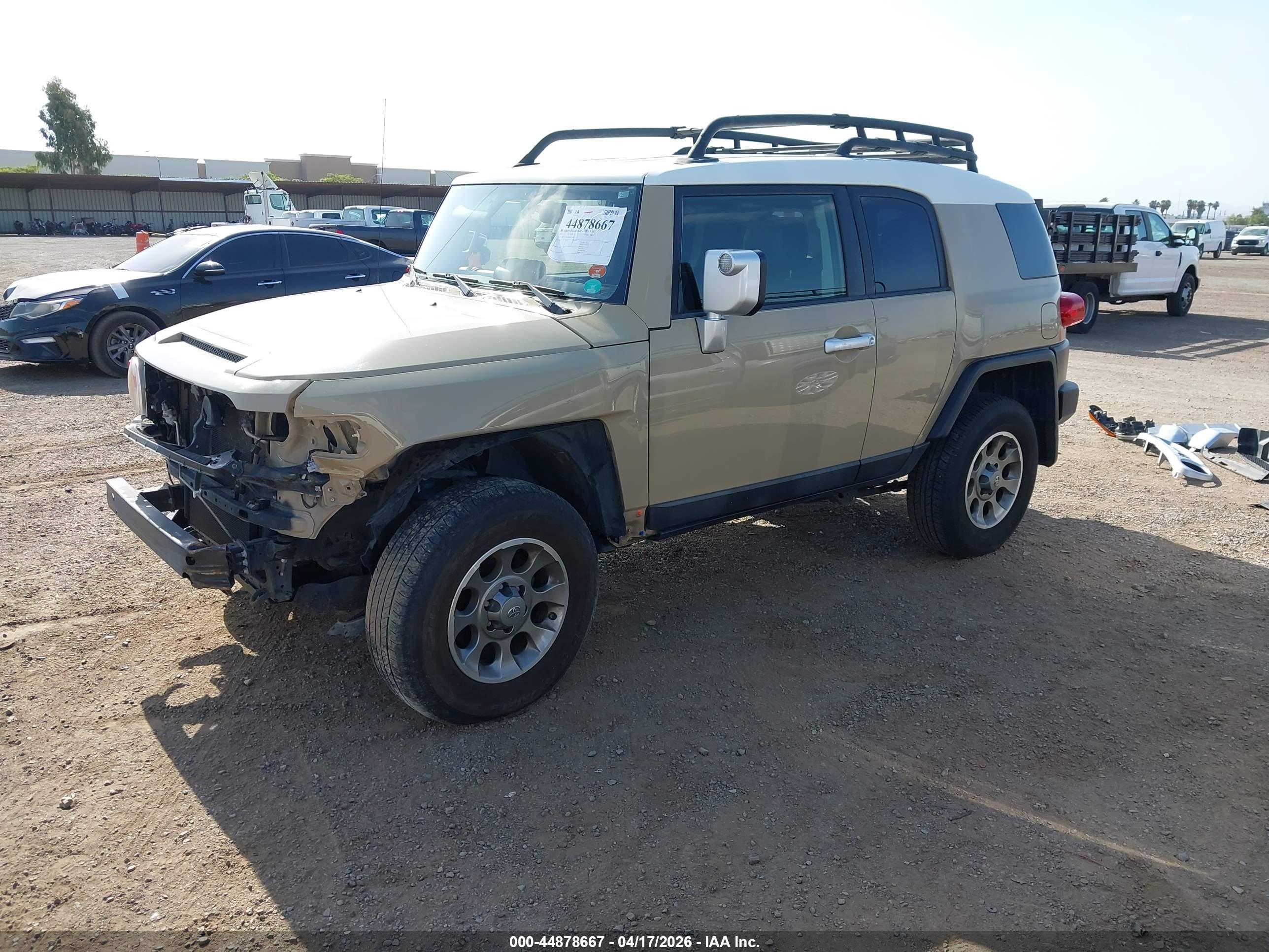 TOYOTA FJ image 2