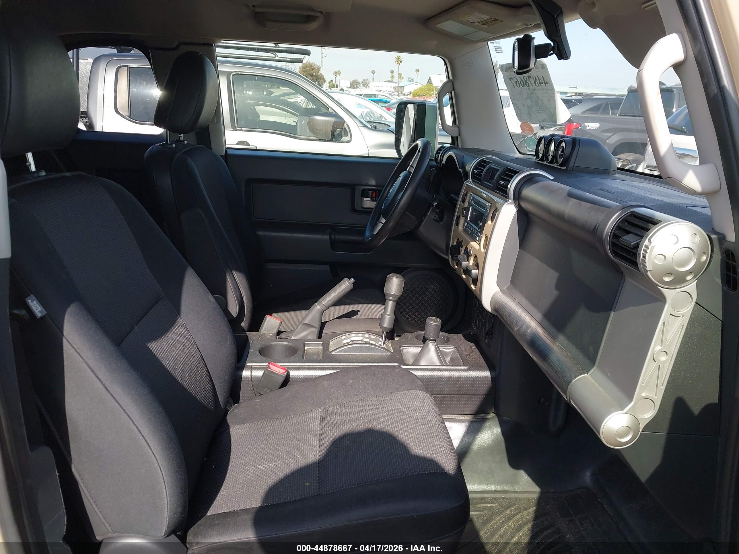 TOYOTA FJ image 5