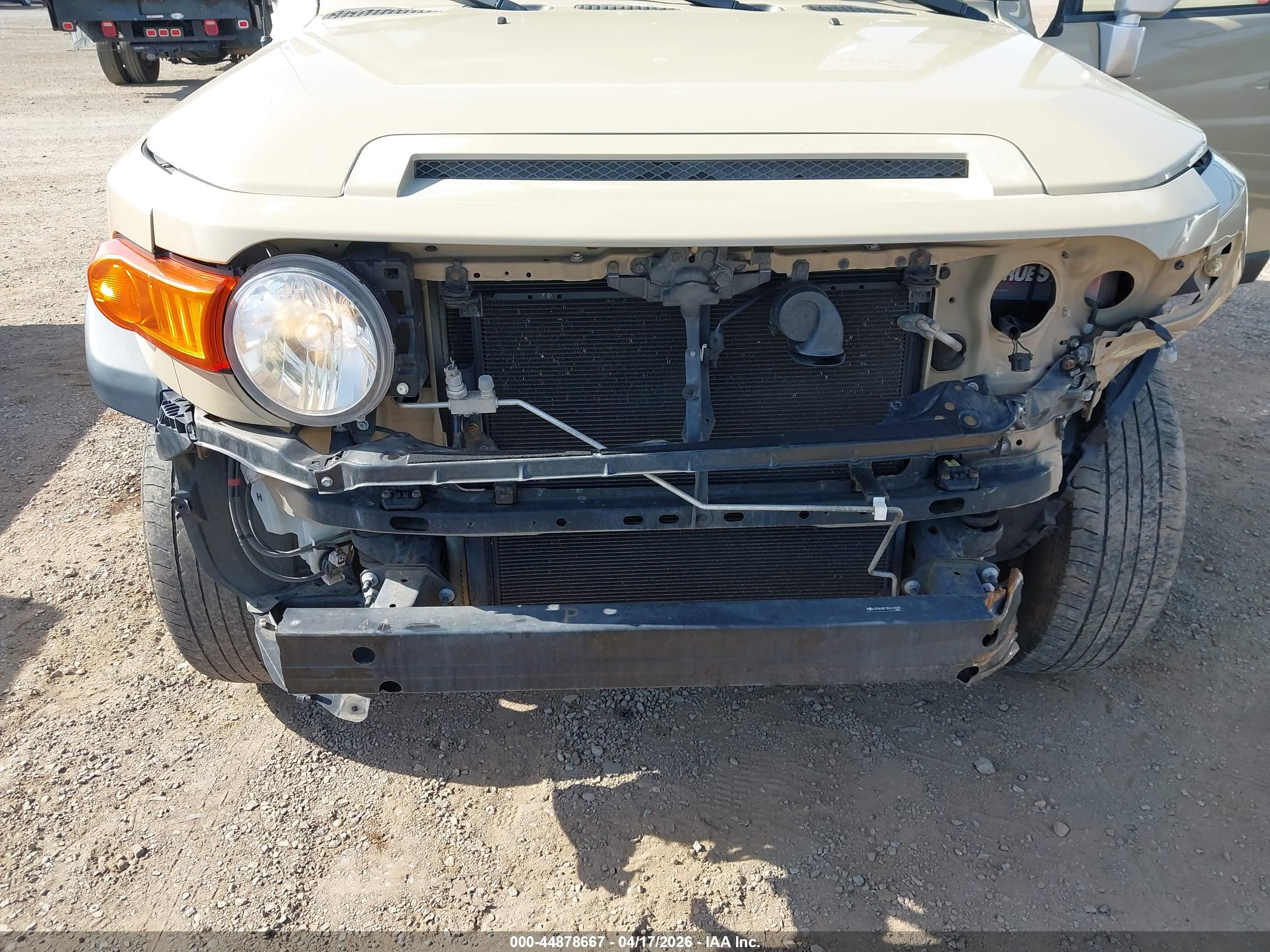 TOYOTA FJ image 6