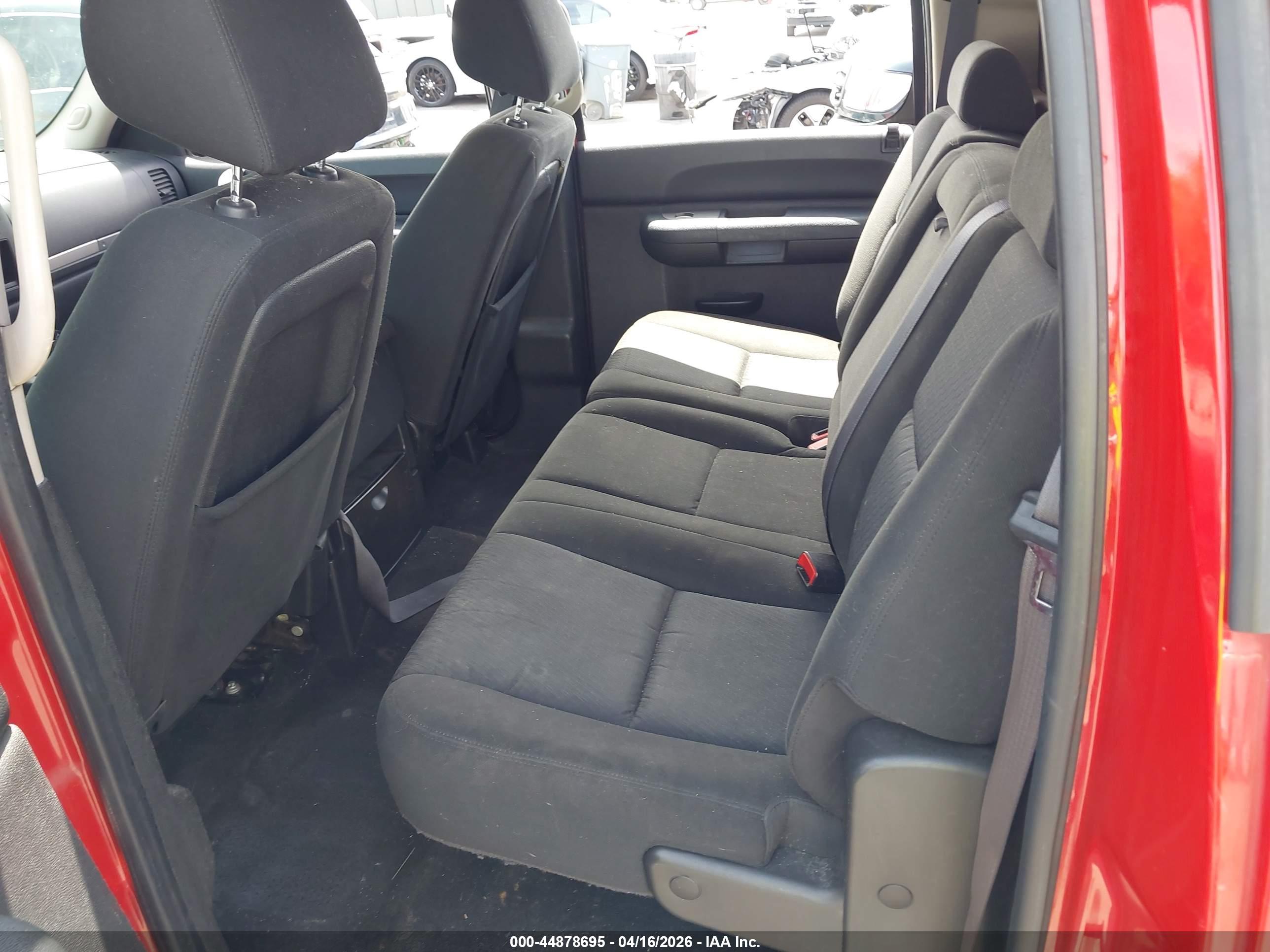 CHEVROLET SILVERADO image 8