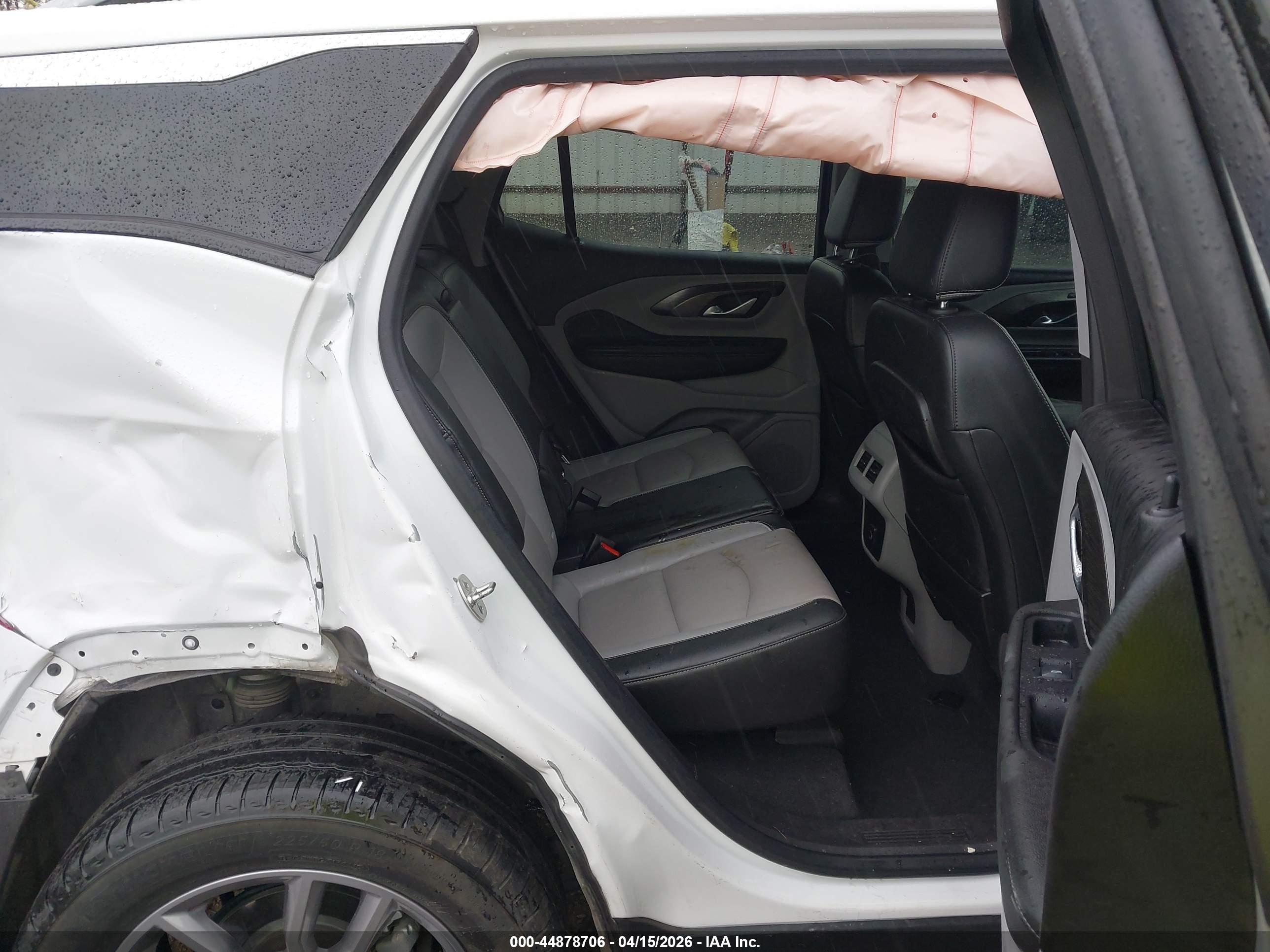 GMC TERRAIN image 8