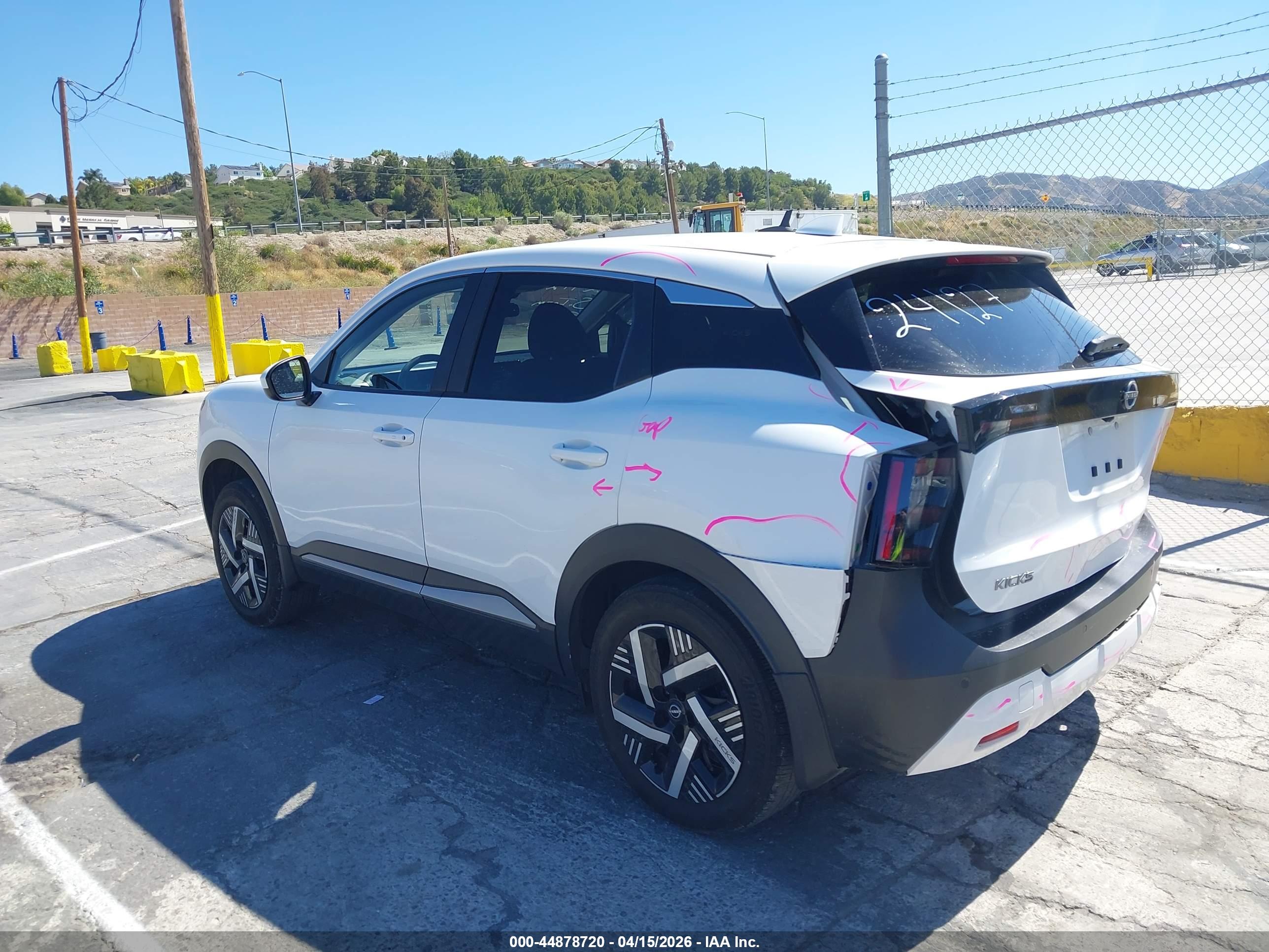 NISSAN KICKS image 3