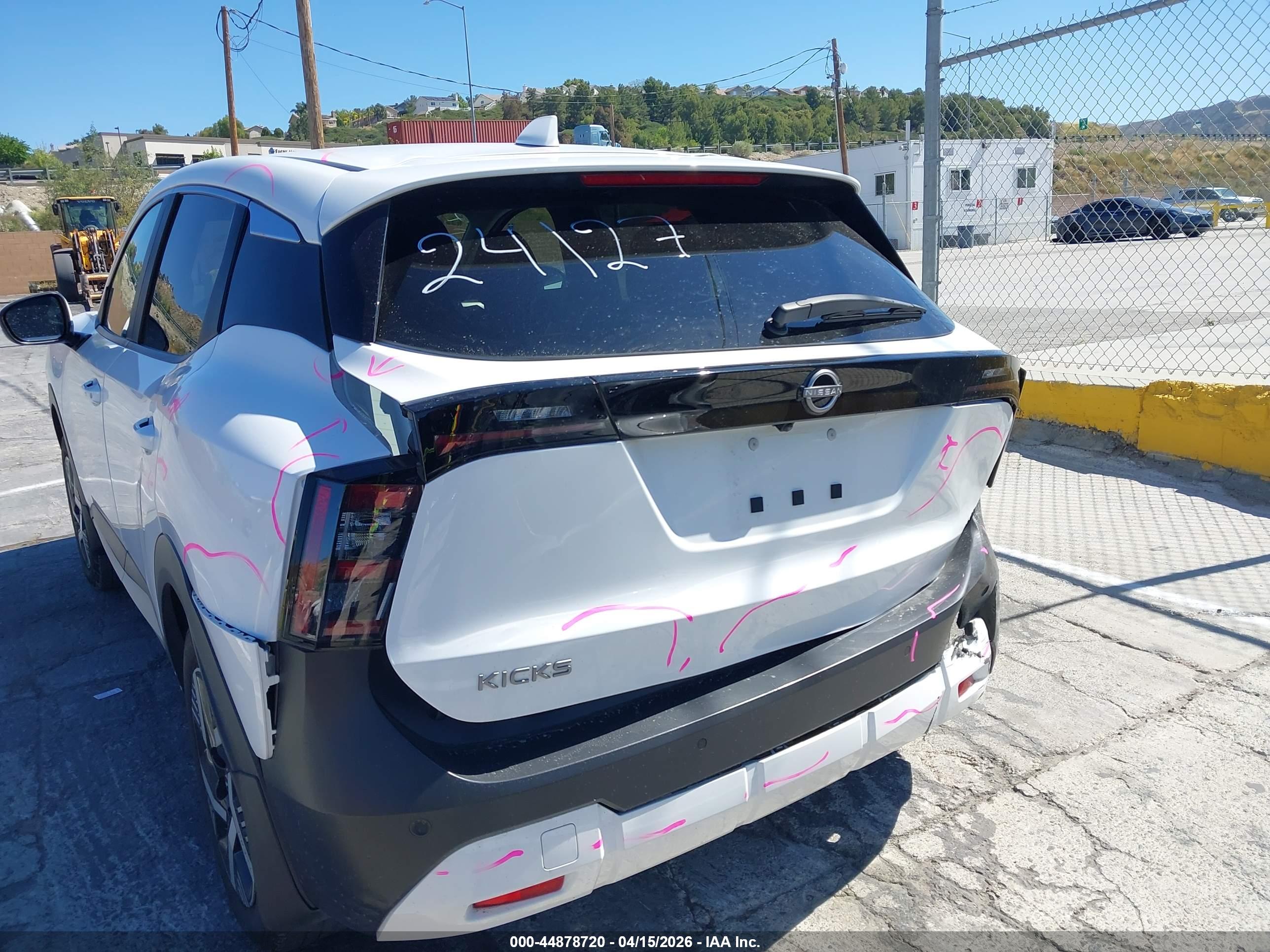 NISSAN KICKS image 6
