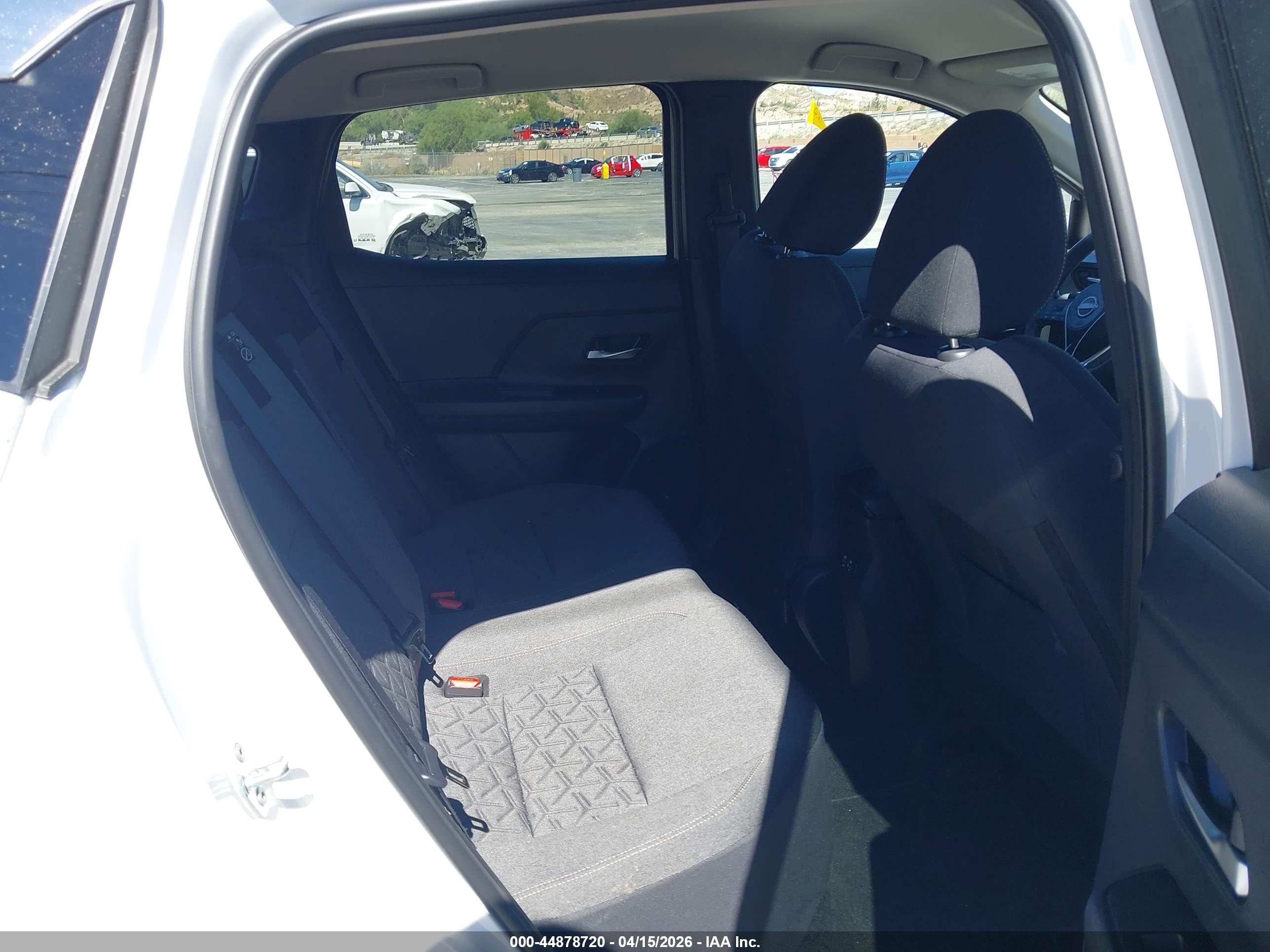 NISSAN KICKS image 8