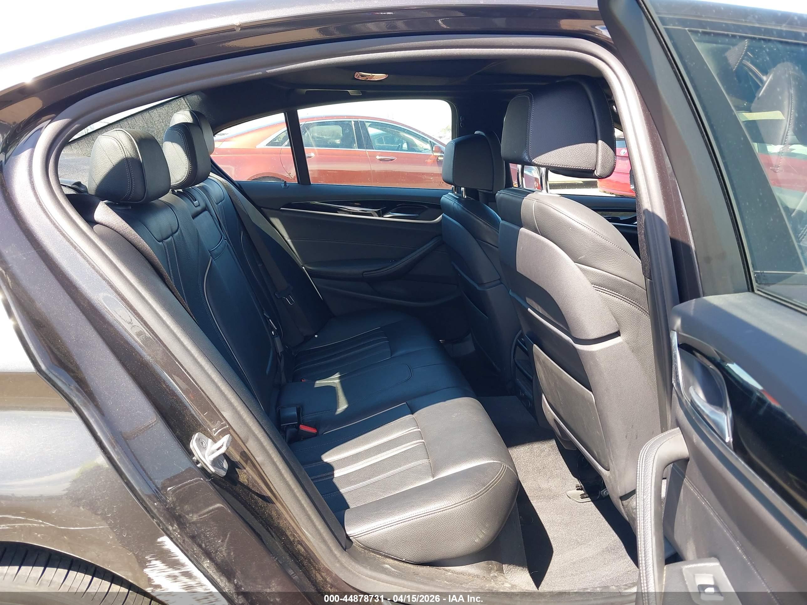 BMW 530E image 8