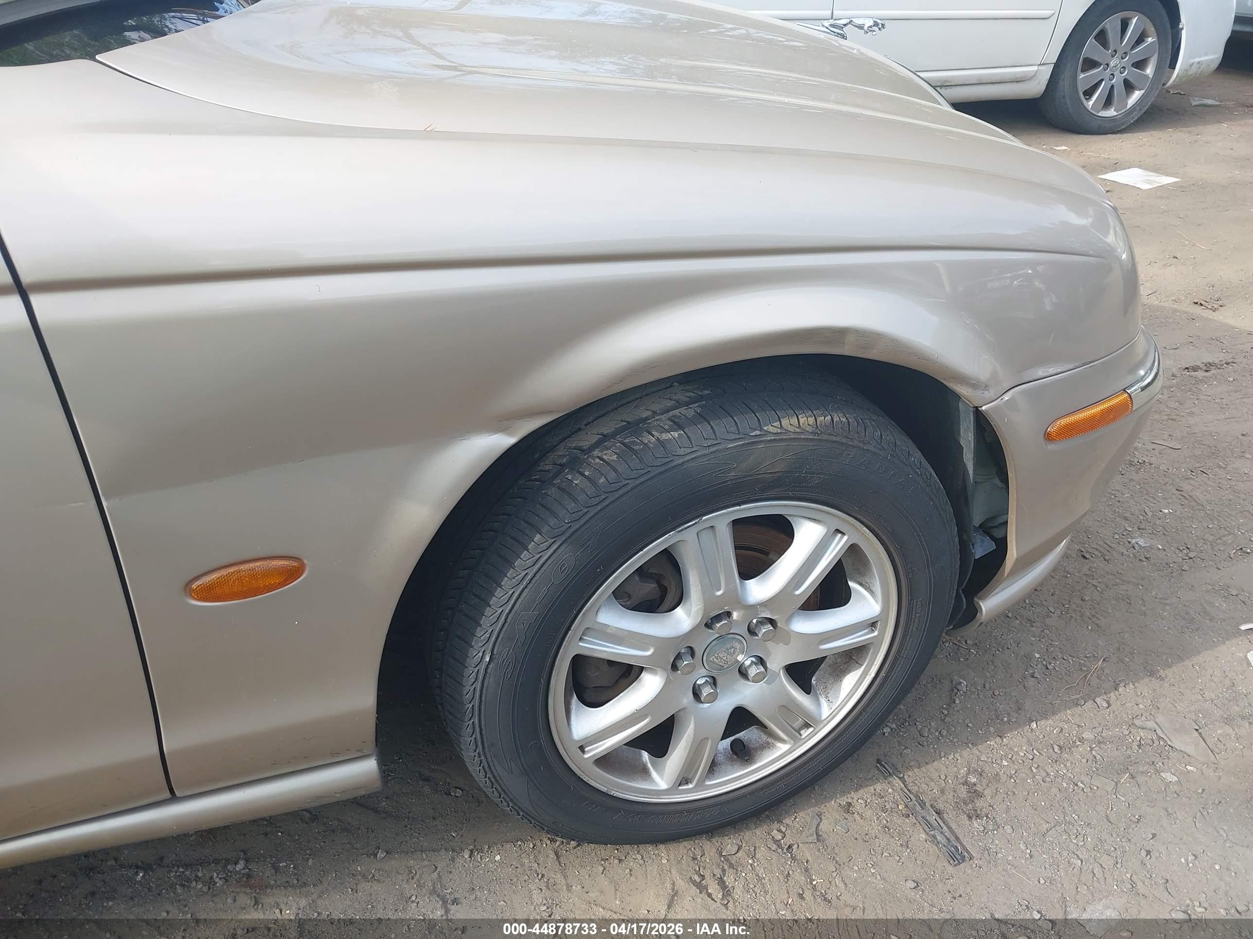 JAGUAR S-TYPE image 6