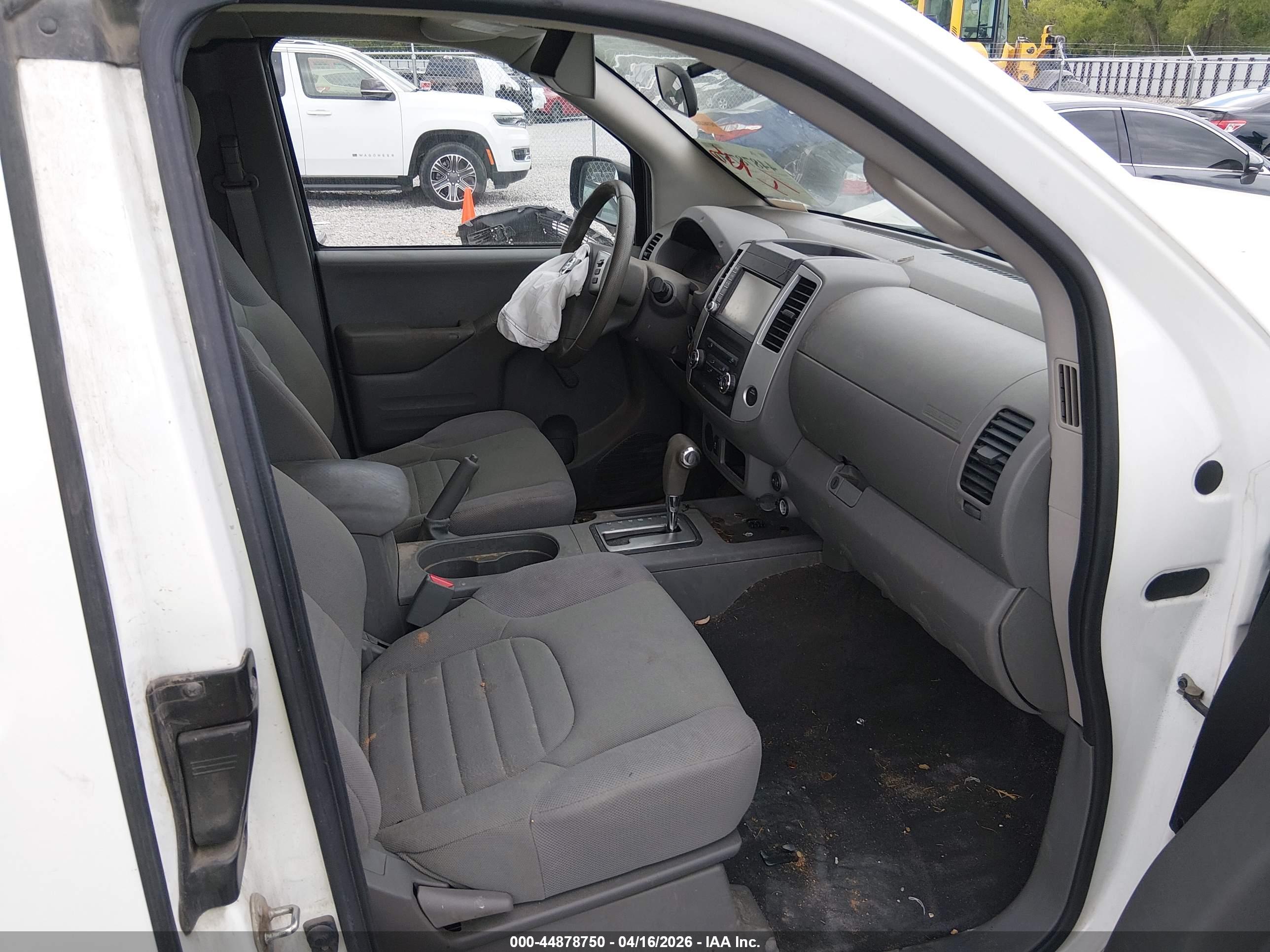 NISSAN FRONTIER image 5