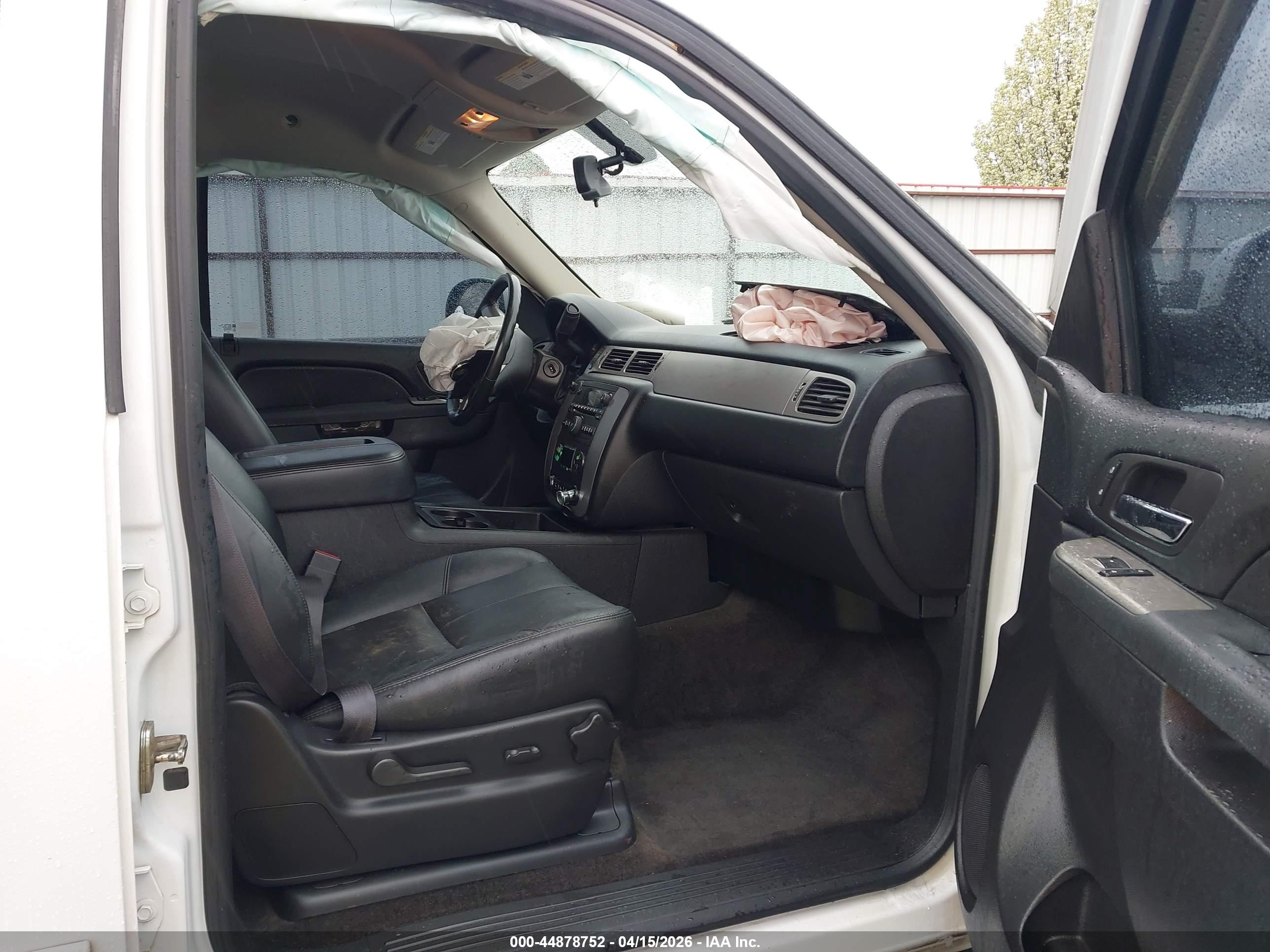 CHEVROLET TAHOE image 5