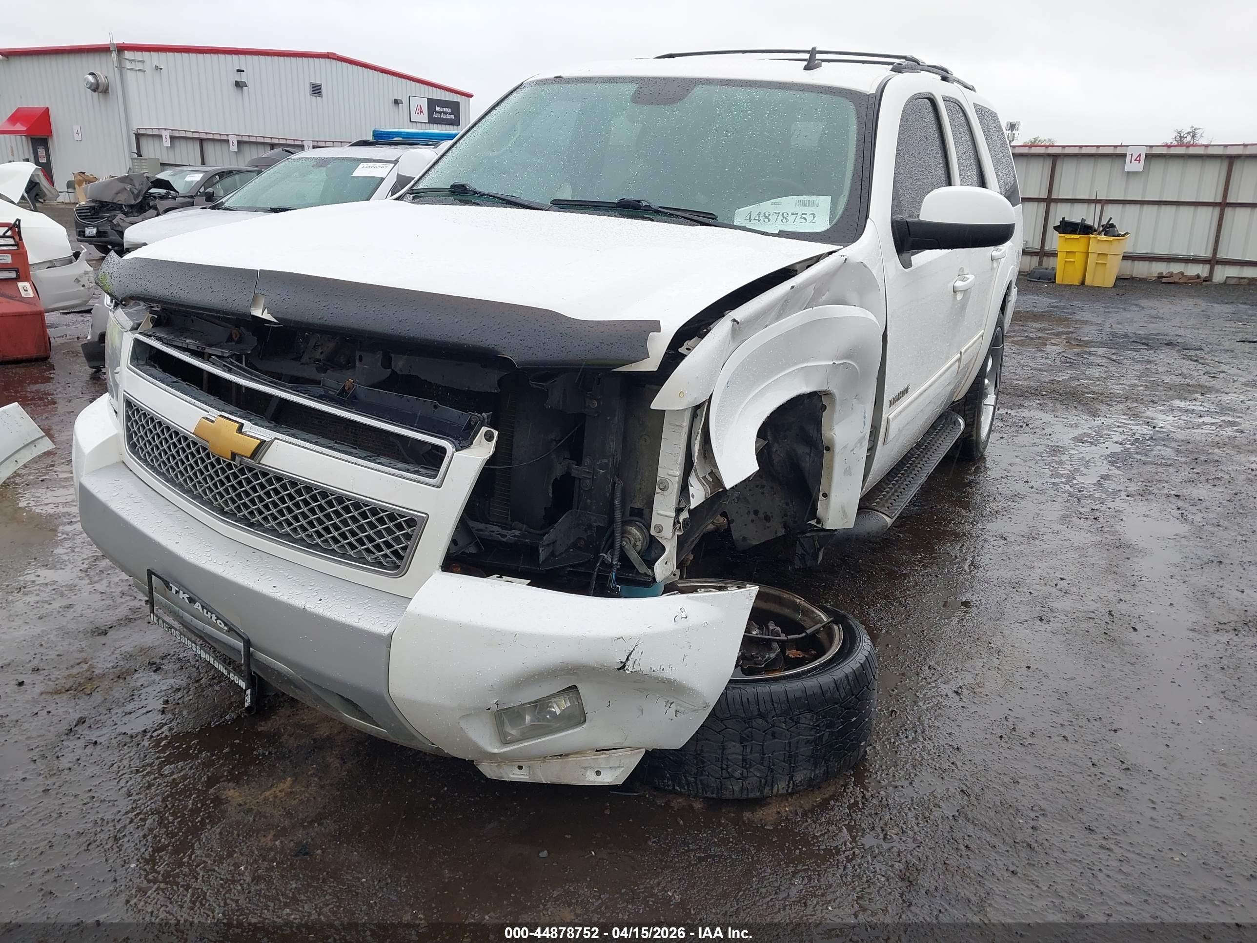CHEVROLET TAHOE image 6