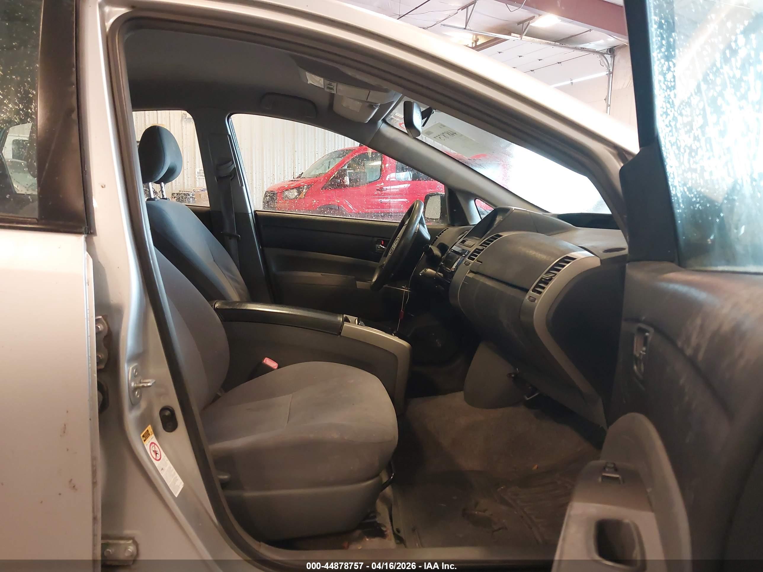 TOYOTA PRIUS image 5