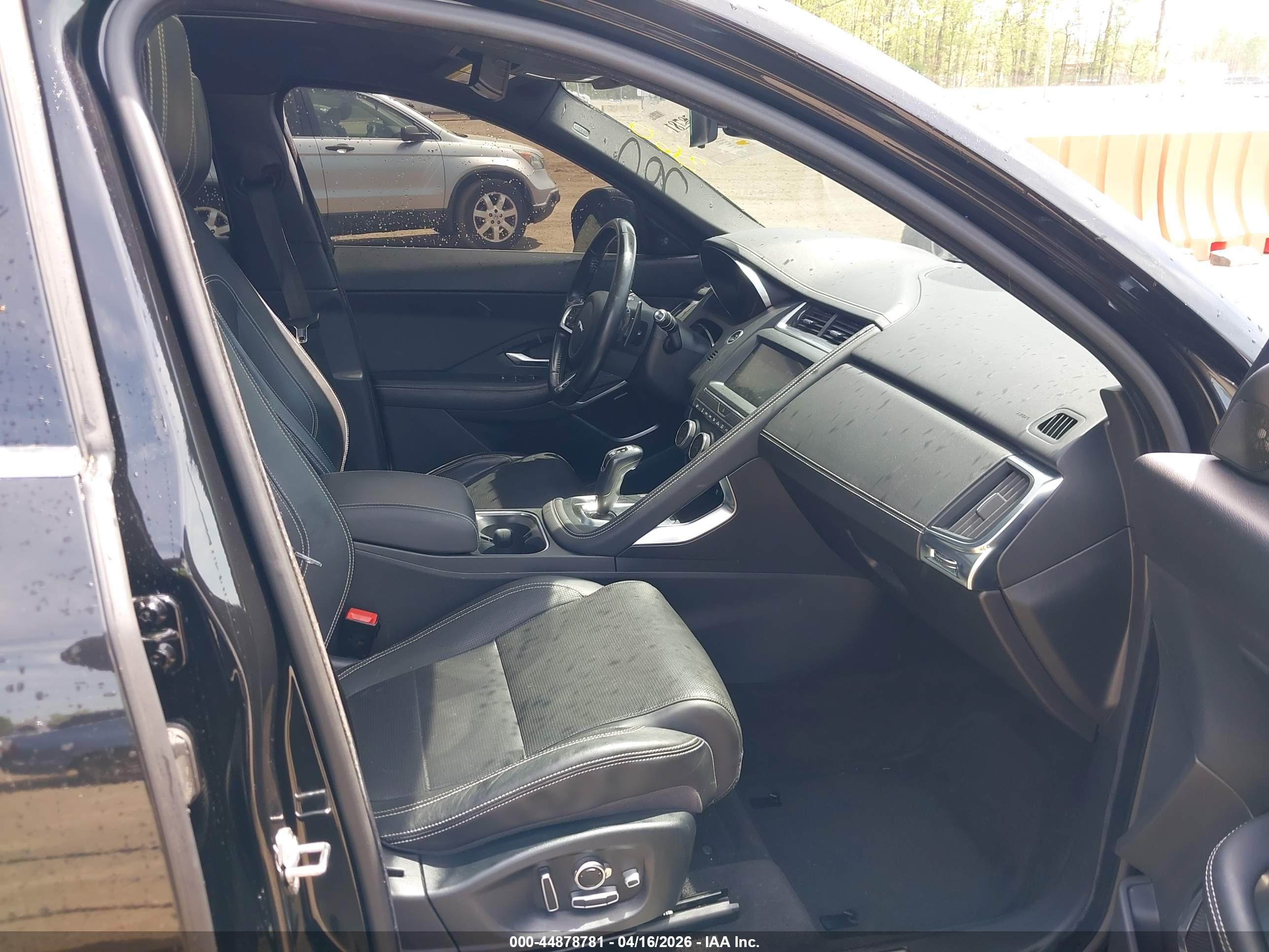 JAGUAR E-PACE image 5