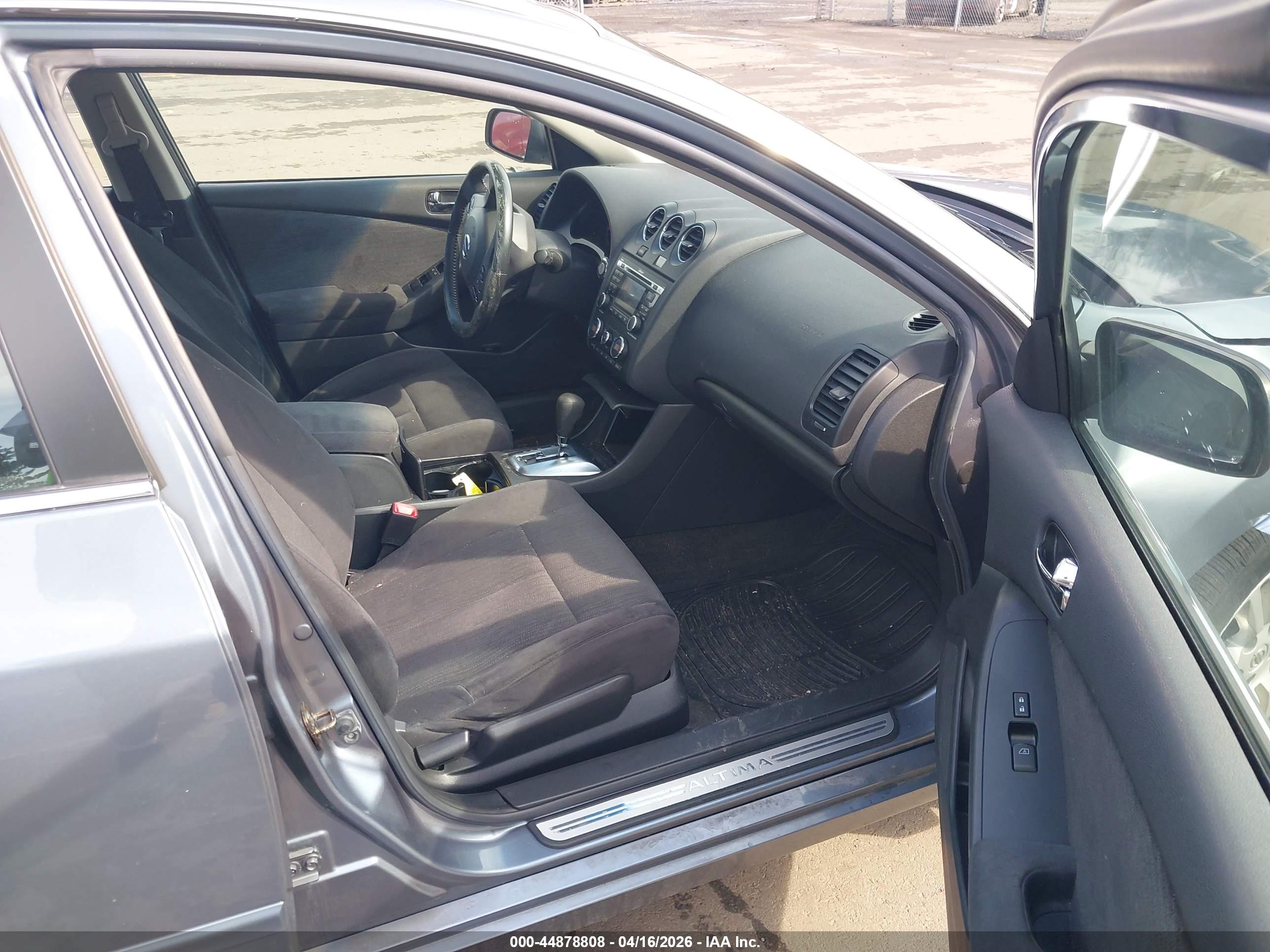 NISSAN ALTIMA image 5