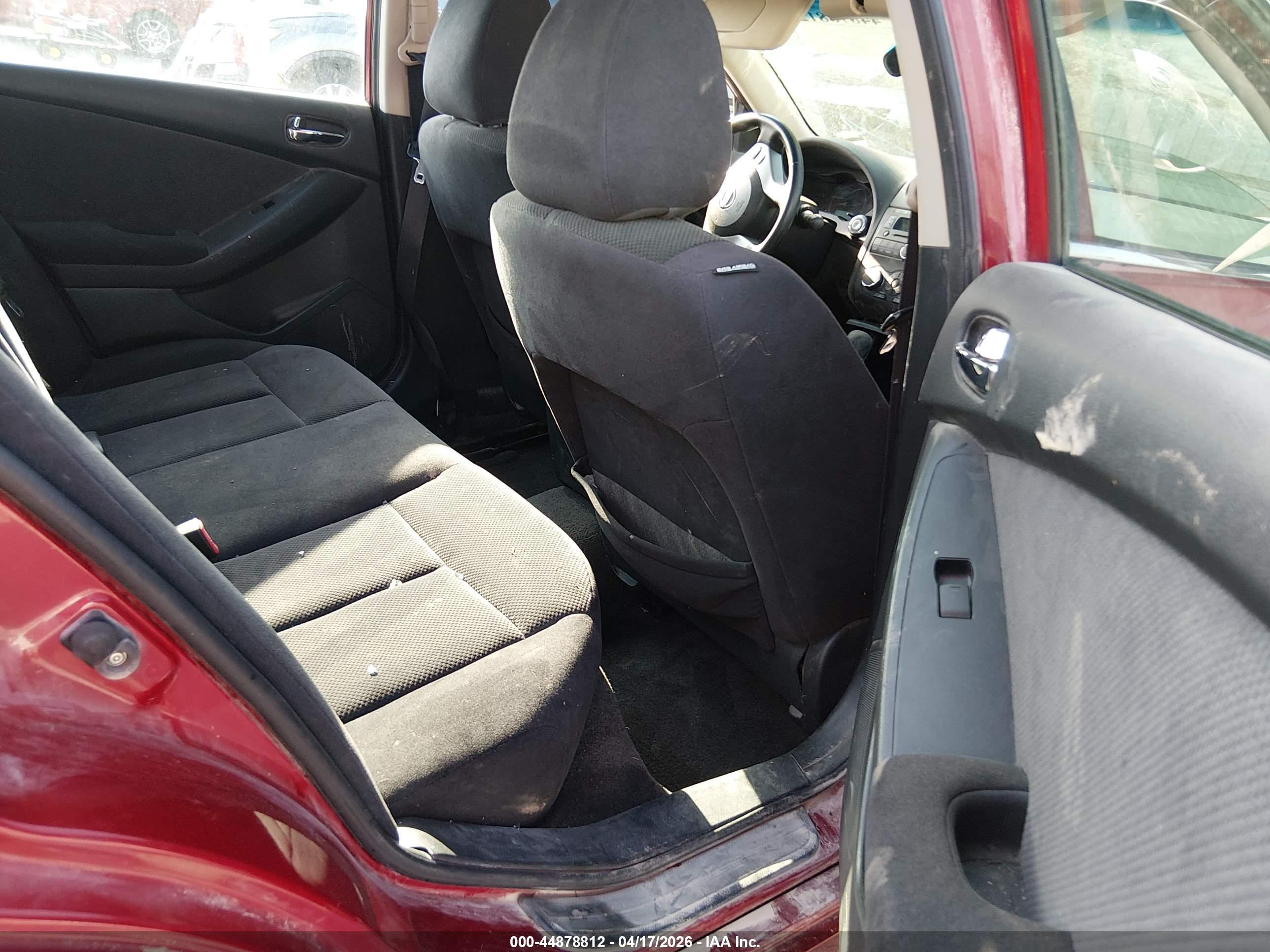 NISSAN ALTIMA image 8