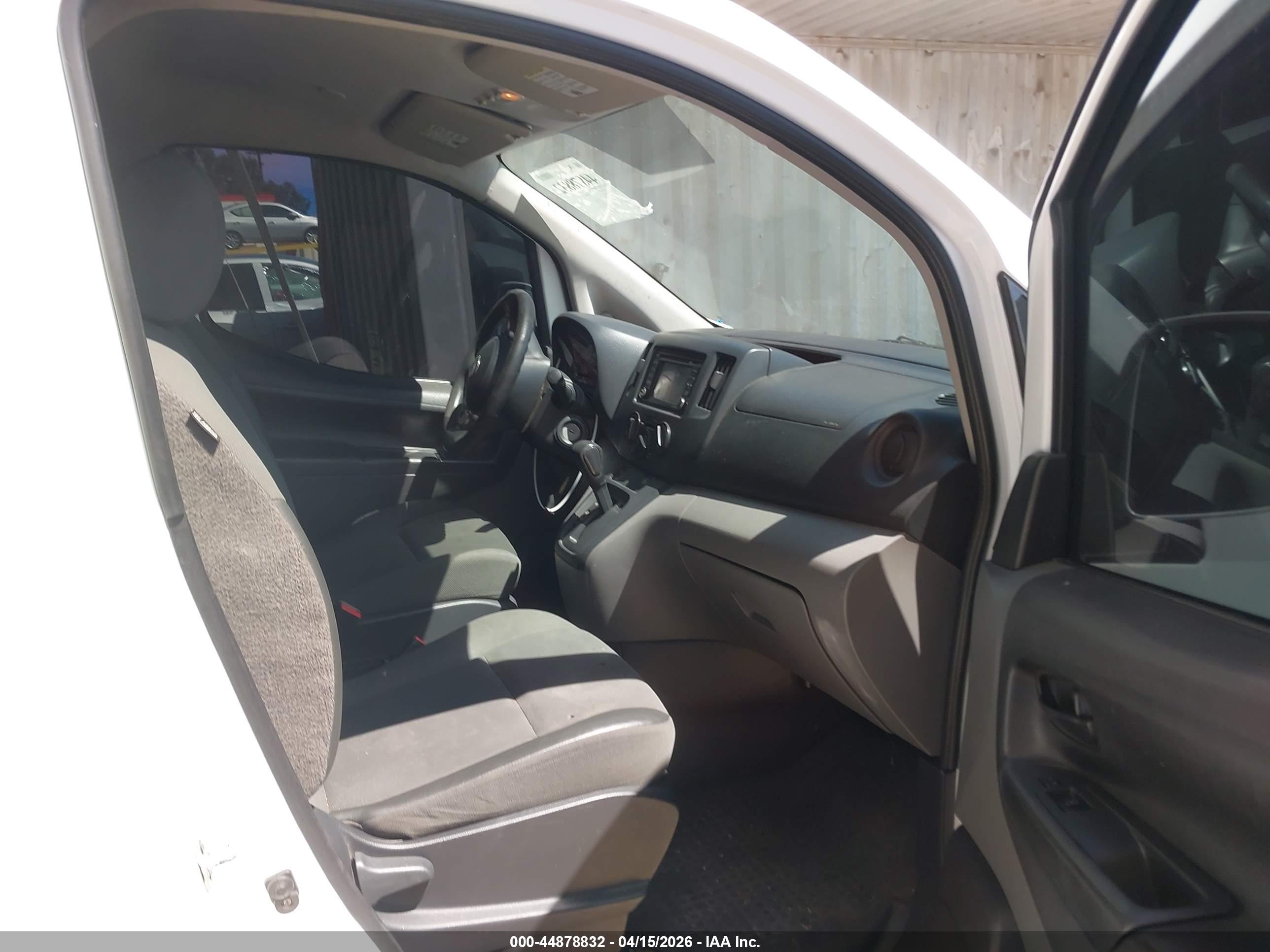 NISSAN NV200 image 5
