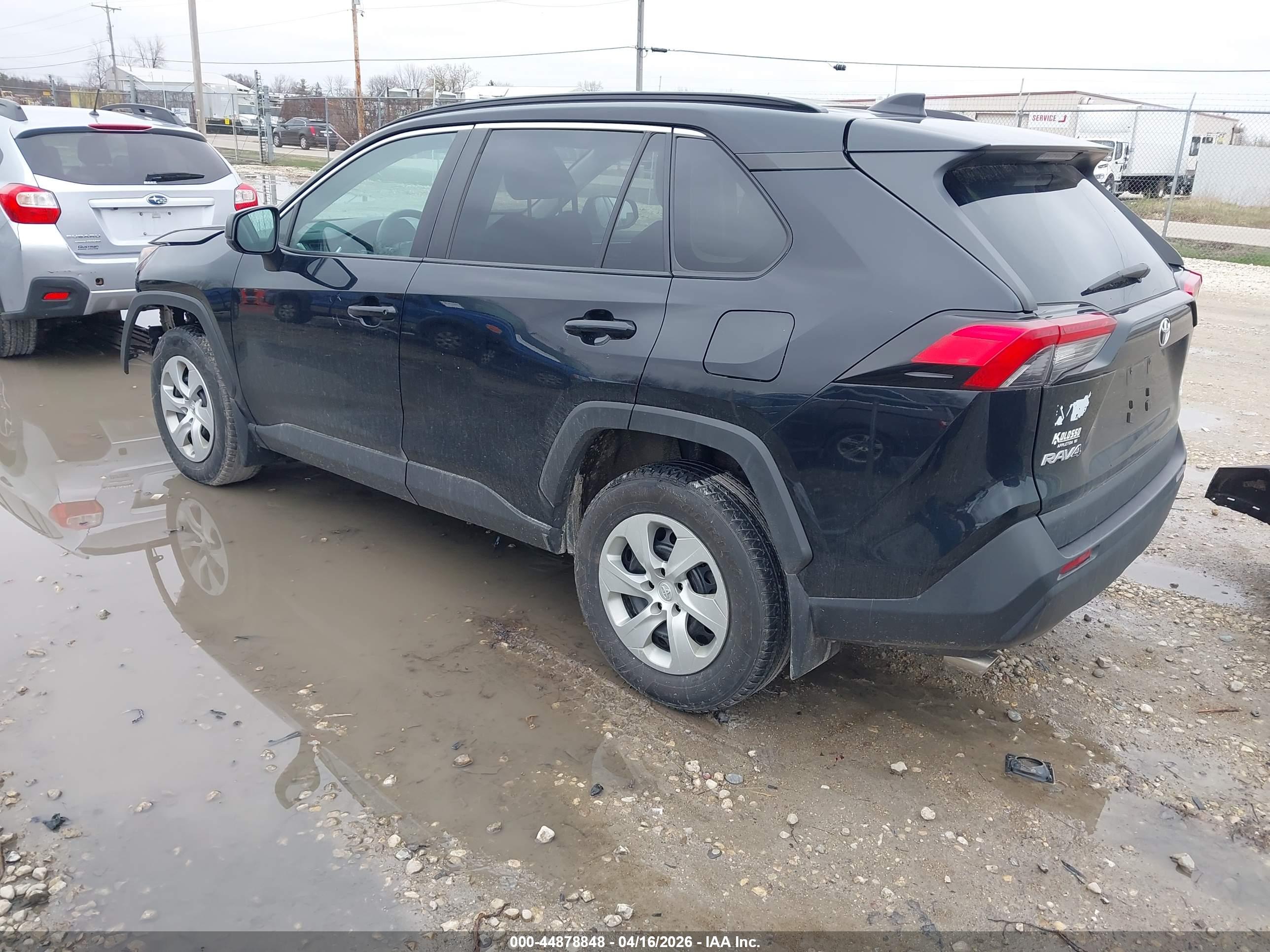 TOYOTA RAV4 image 3